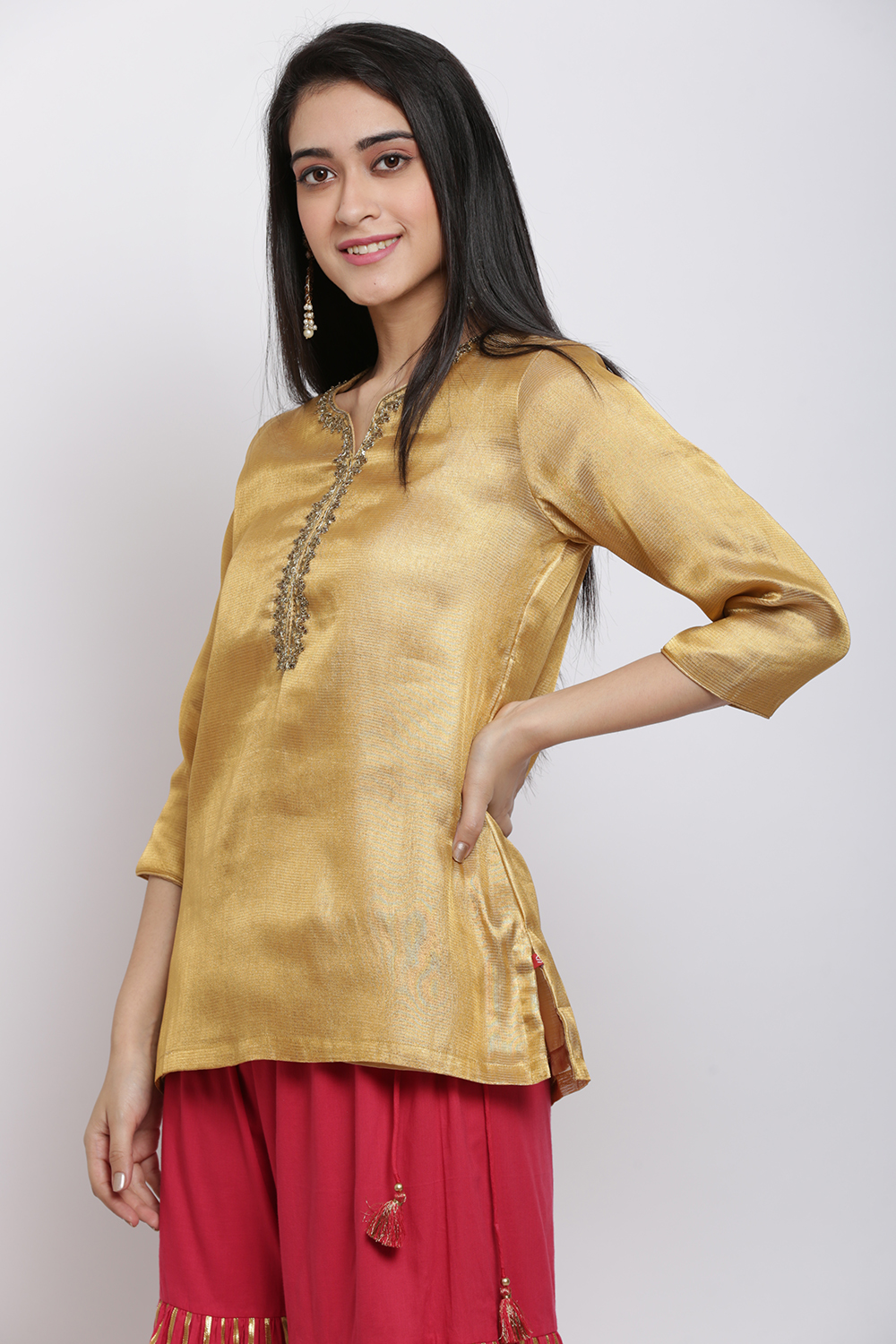 Golden Poly Metallic Yarndyed Kurti image number 3