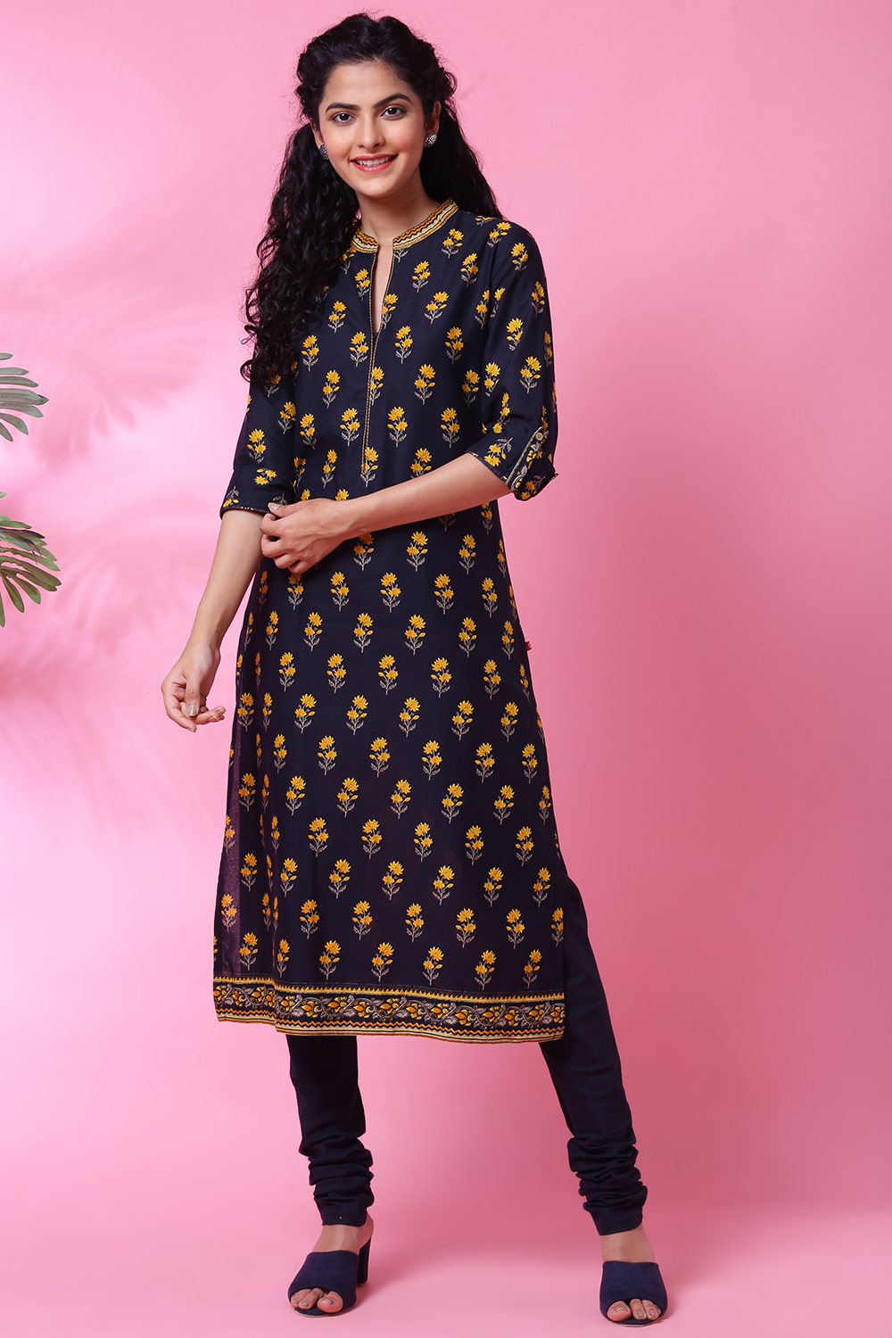 Black Cotton Kurta Churidar Set image number 3