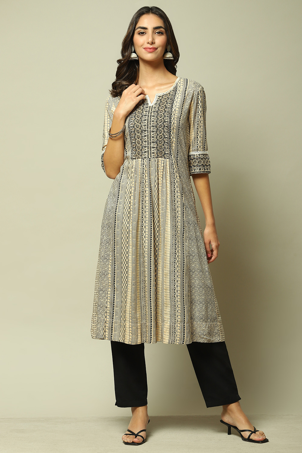 Beige & Black LIVA Straight Printed Kurta image number 0