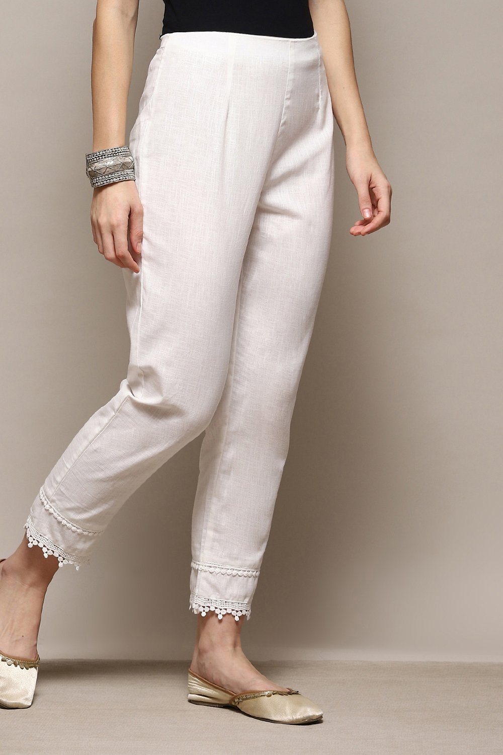 White Cotton Slim Solid Pants image number 3