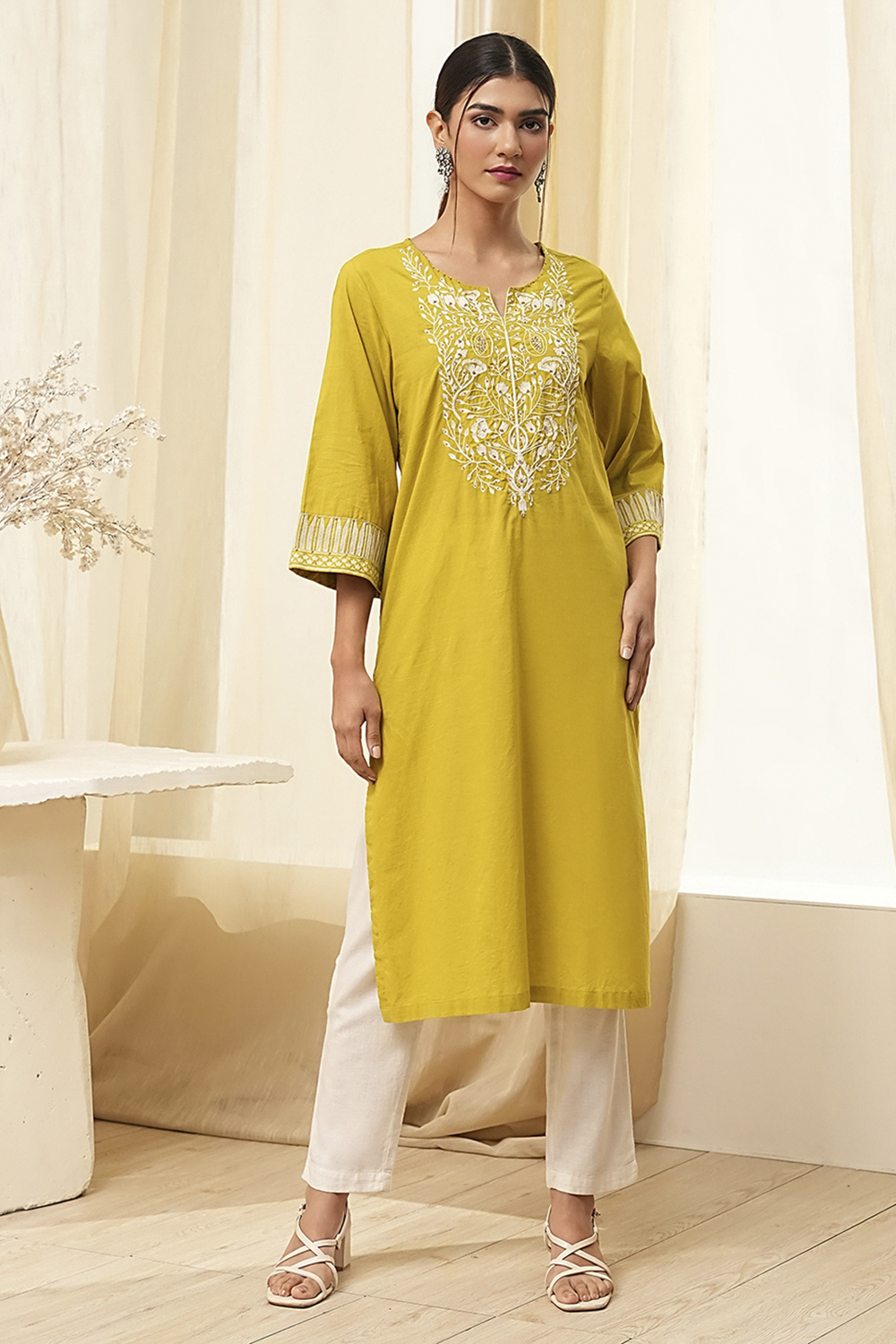 Black Pure Cotton Embroidered Straight Kurta image number 0