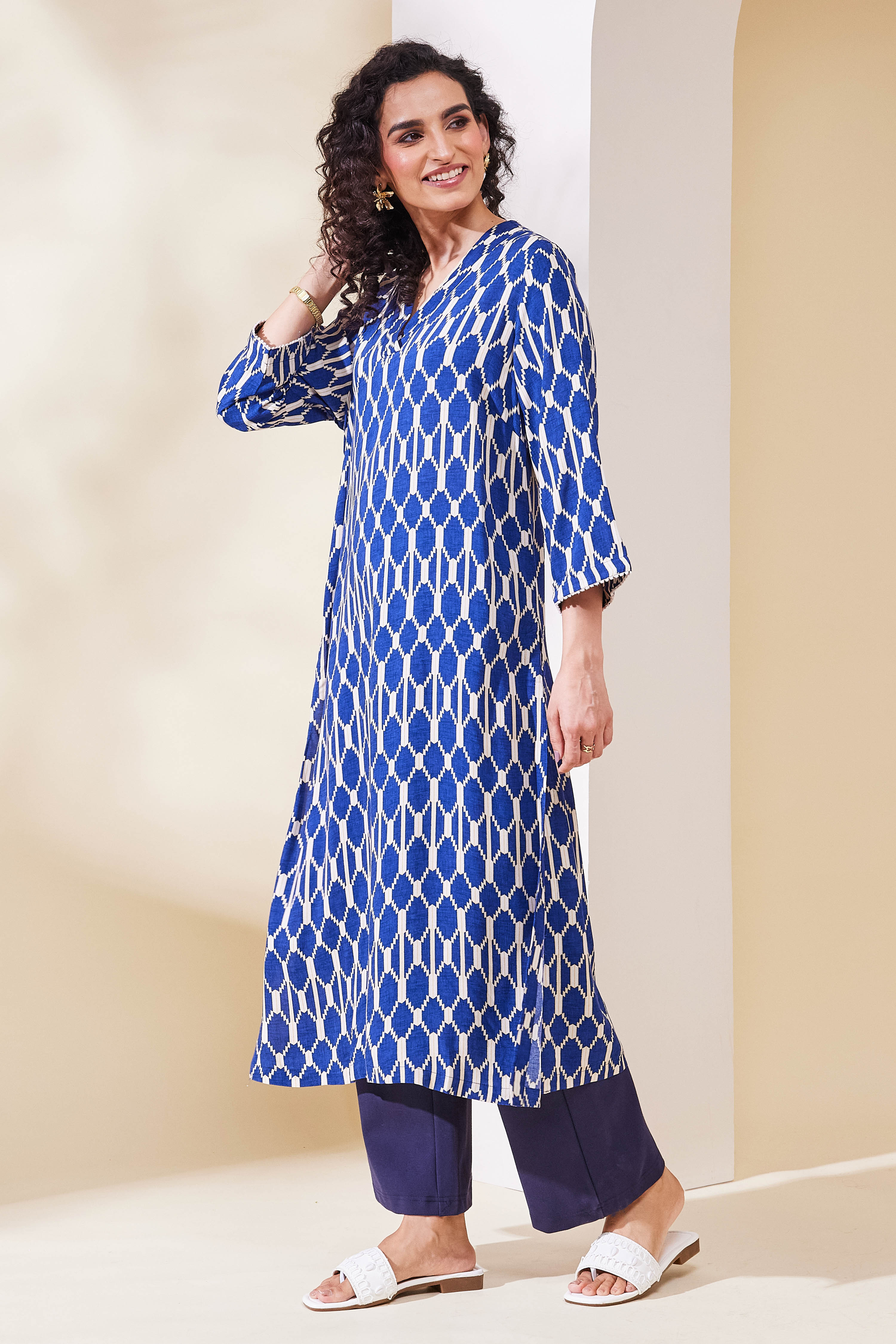 Blue Viscose Rayon Straight Kurta image number 2