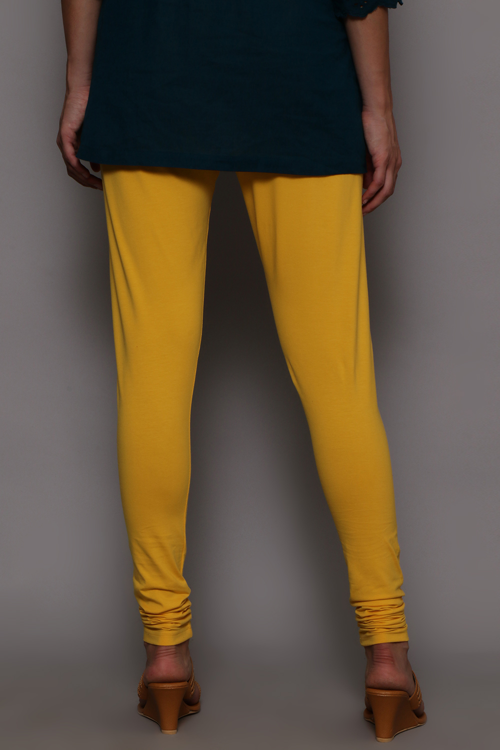 Black Cotton Blend Solid Churidar image number 3