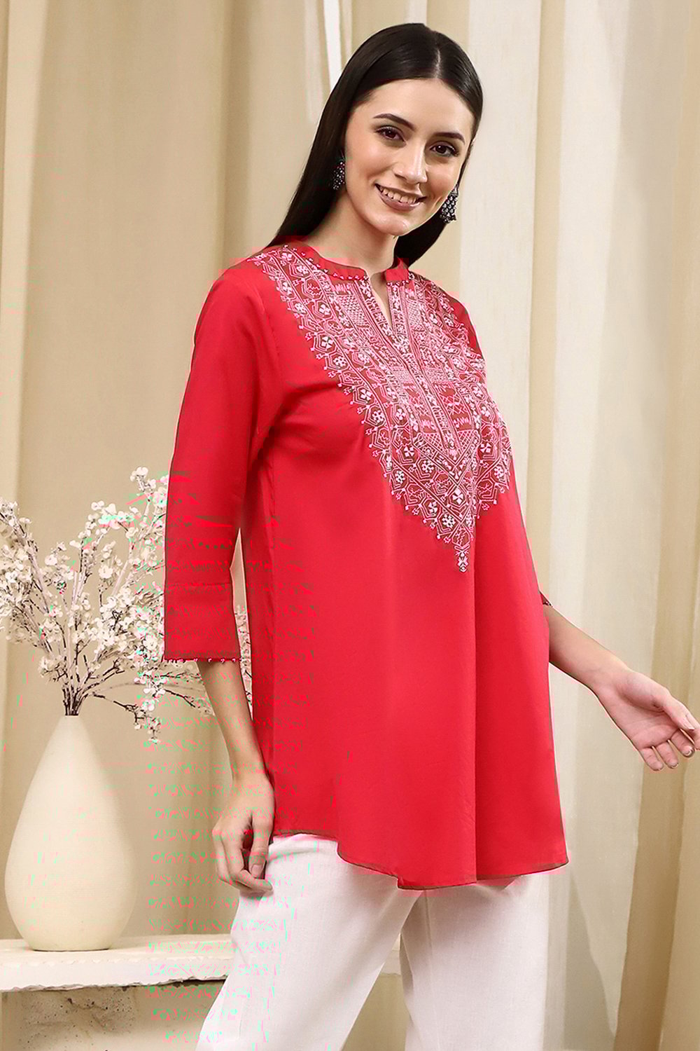 Raspberry Embroidered Straight Short Kurta image number 4