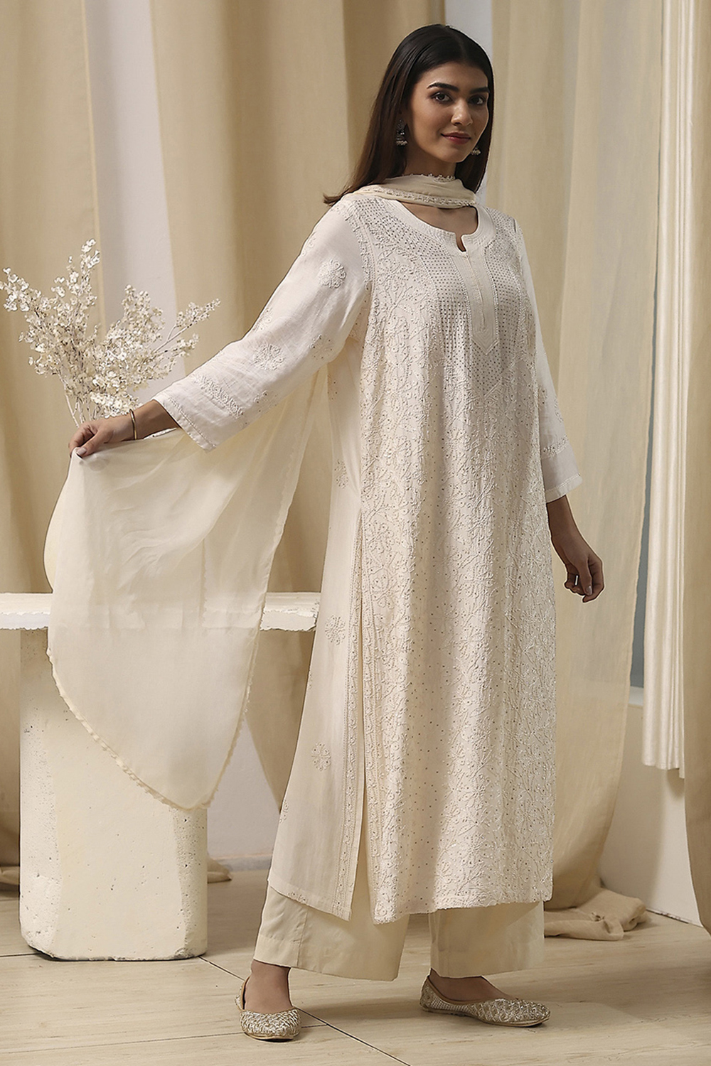 Off-White Modal Chikankari Straight Suit Set image number 5