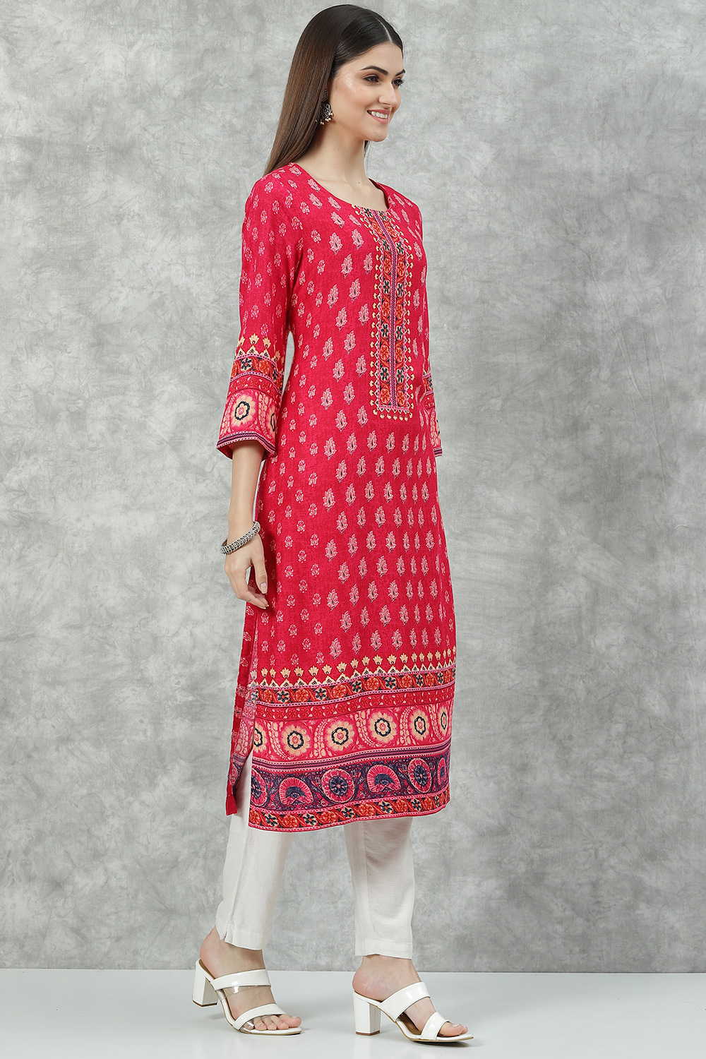 Pink LIVA Straight Printed Kurta image number 3