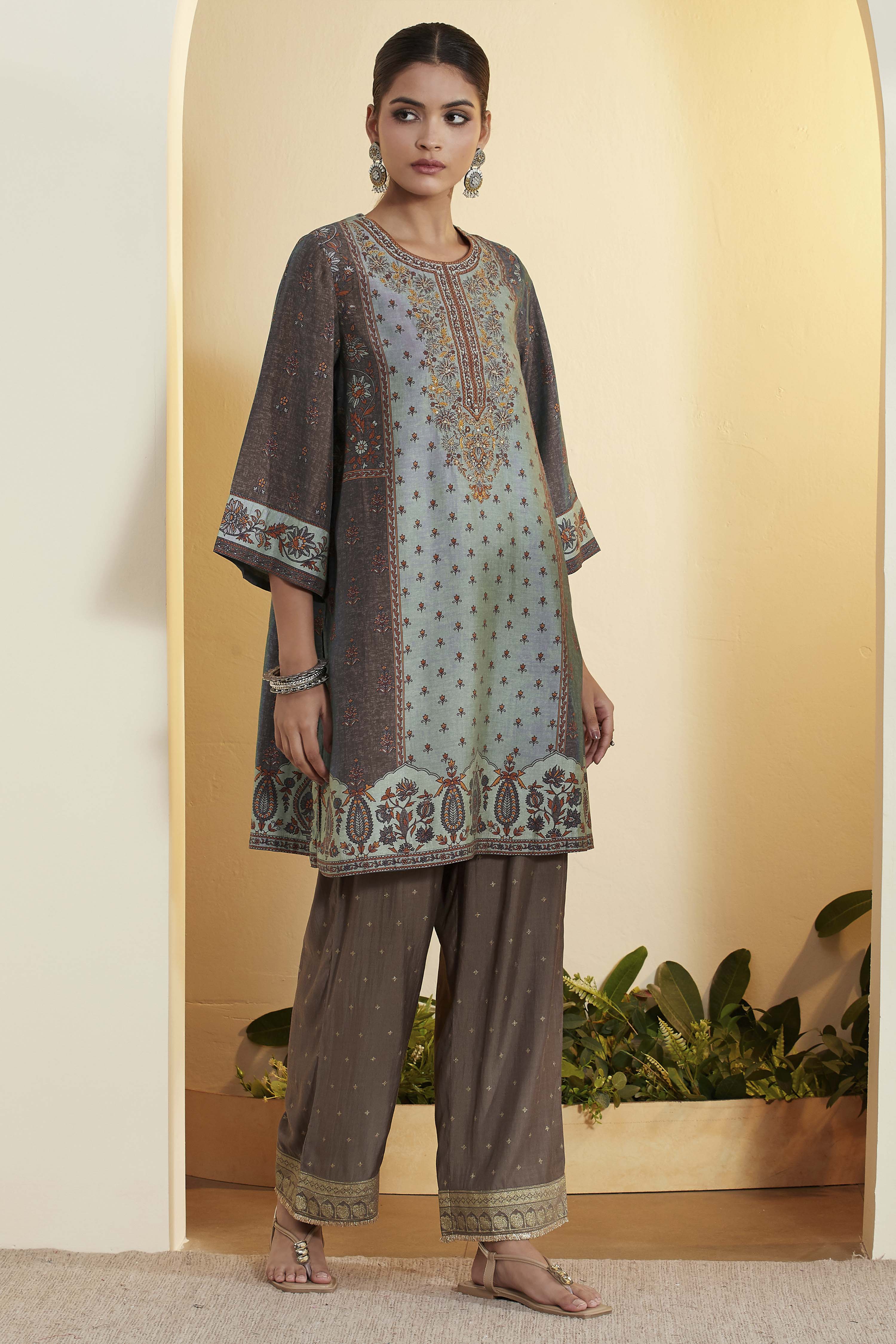 Grey Viscose Blend Printed Straight Palazzos image number 5