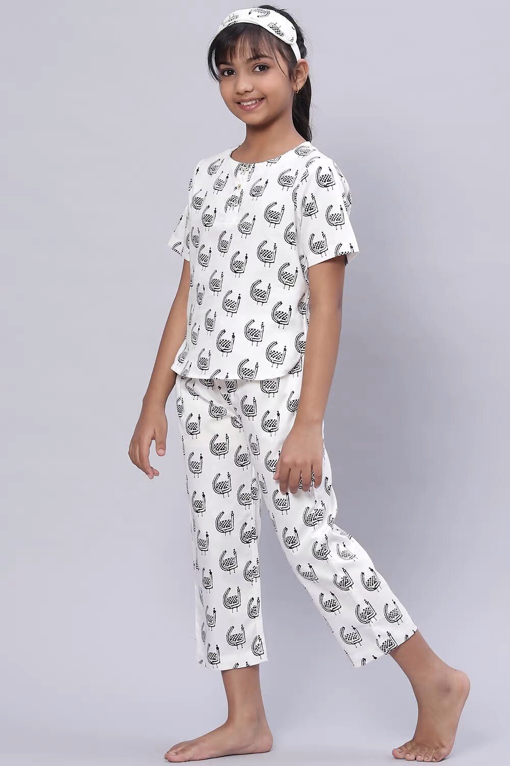 White Straight Cotton Three Piece Printed Sleepwear Set image number 3