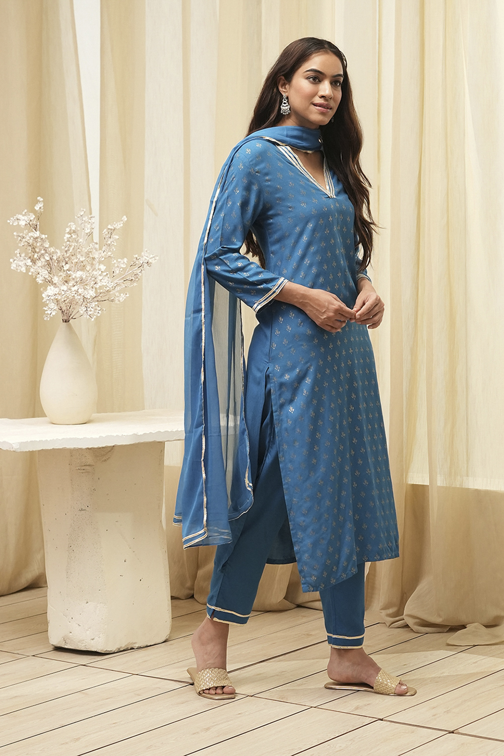 Fuschia Rayon Straight Kurta Pant Suit Set image number 5