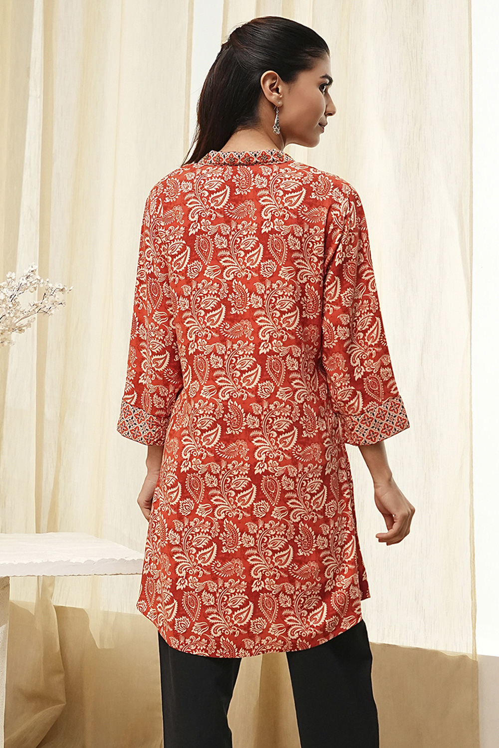 Rust Printed Straight Short Kurta image number 3