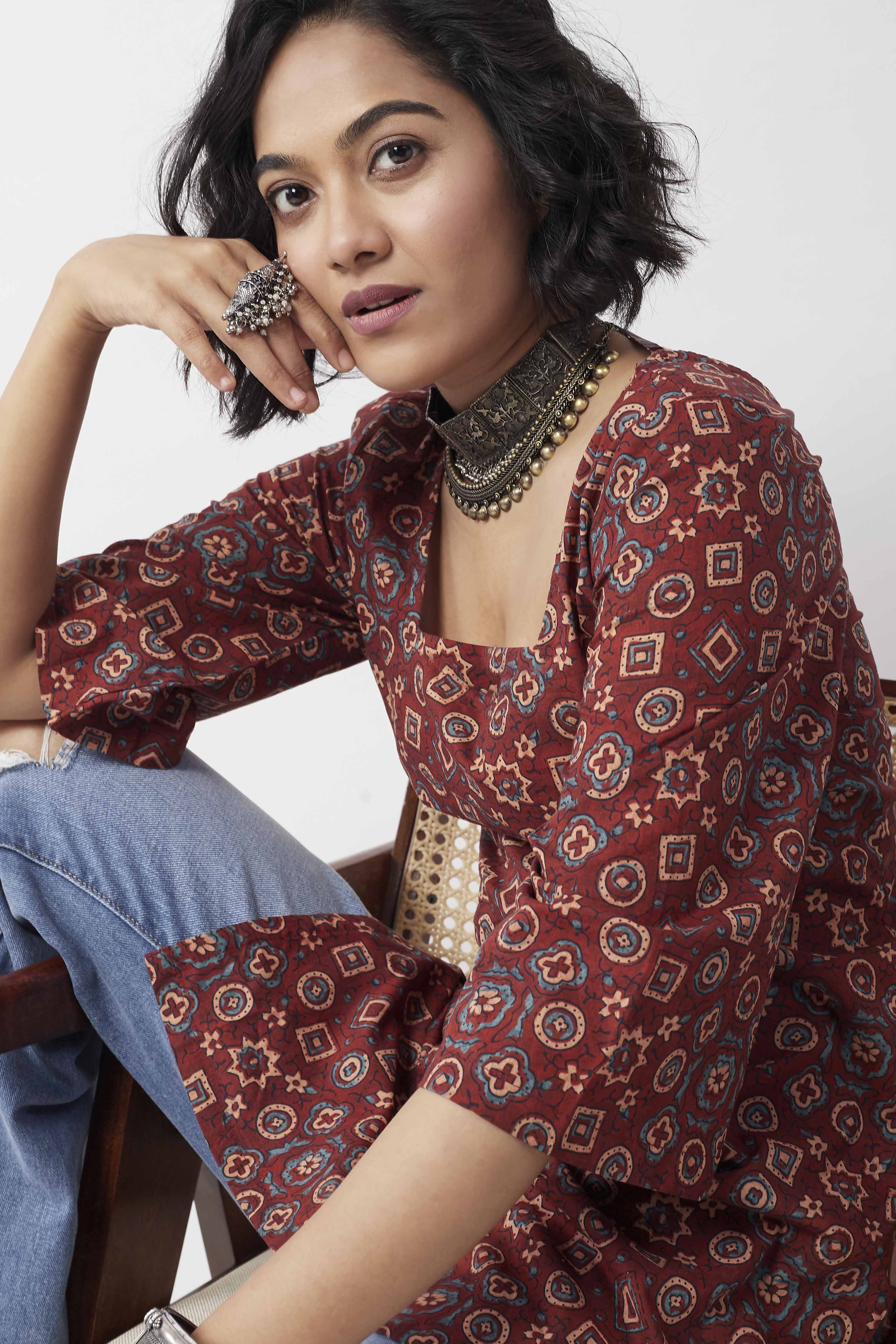 Maroon Cotton Geometric Printed Straight Kurti image number 1
