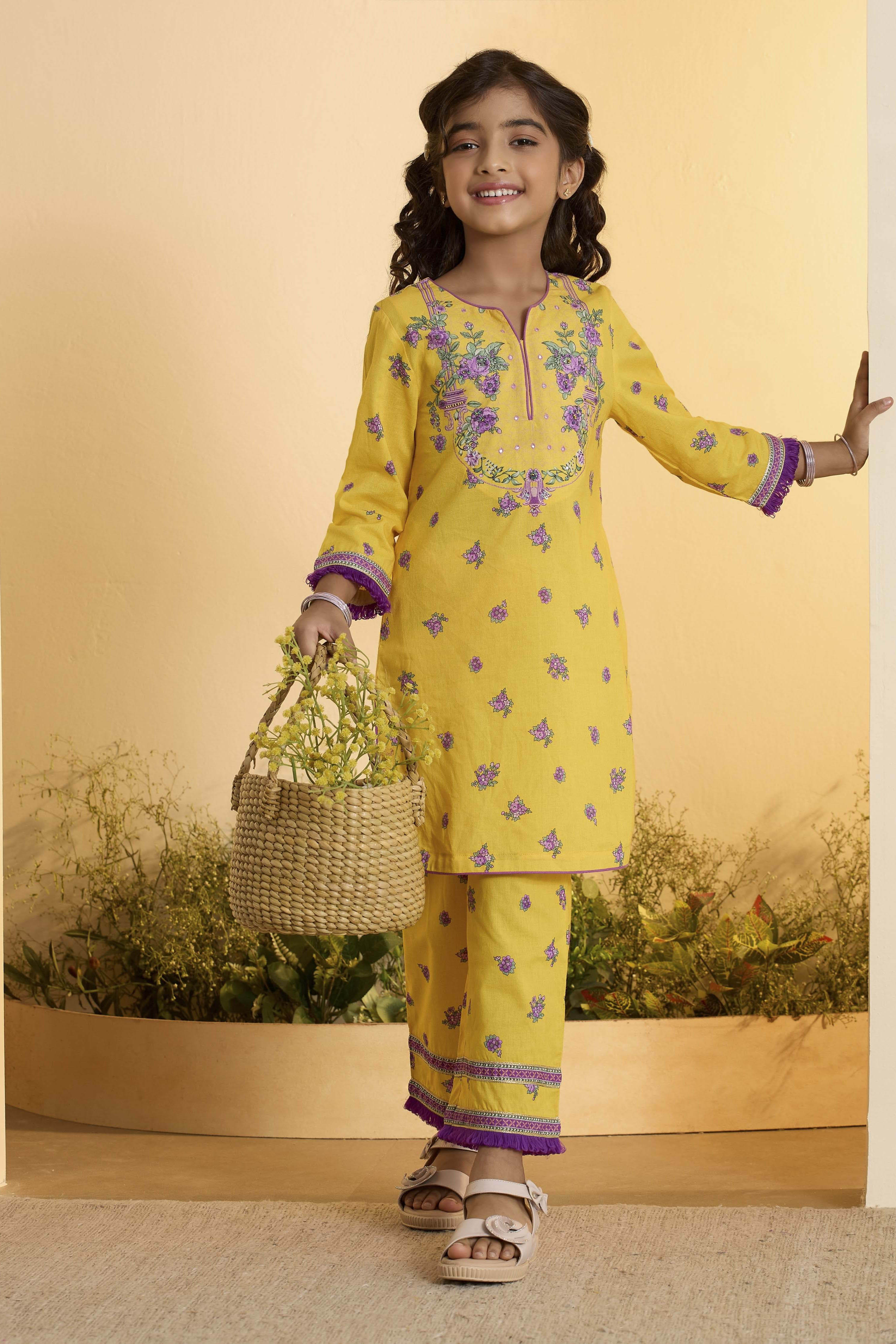 Yellow Cotton Floral Straight Kurta Set image number 7