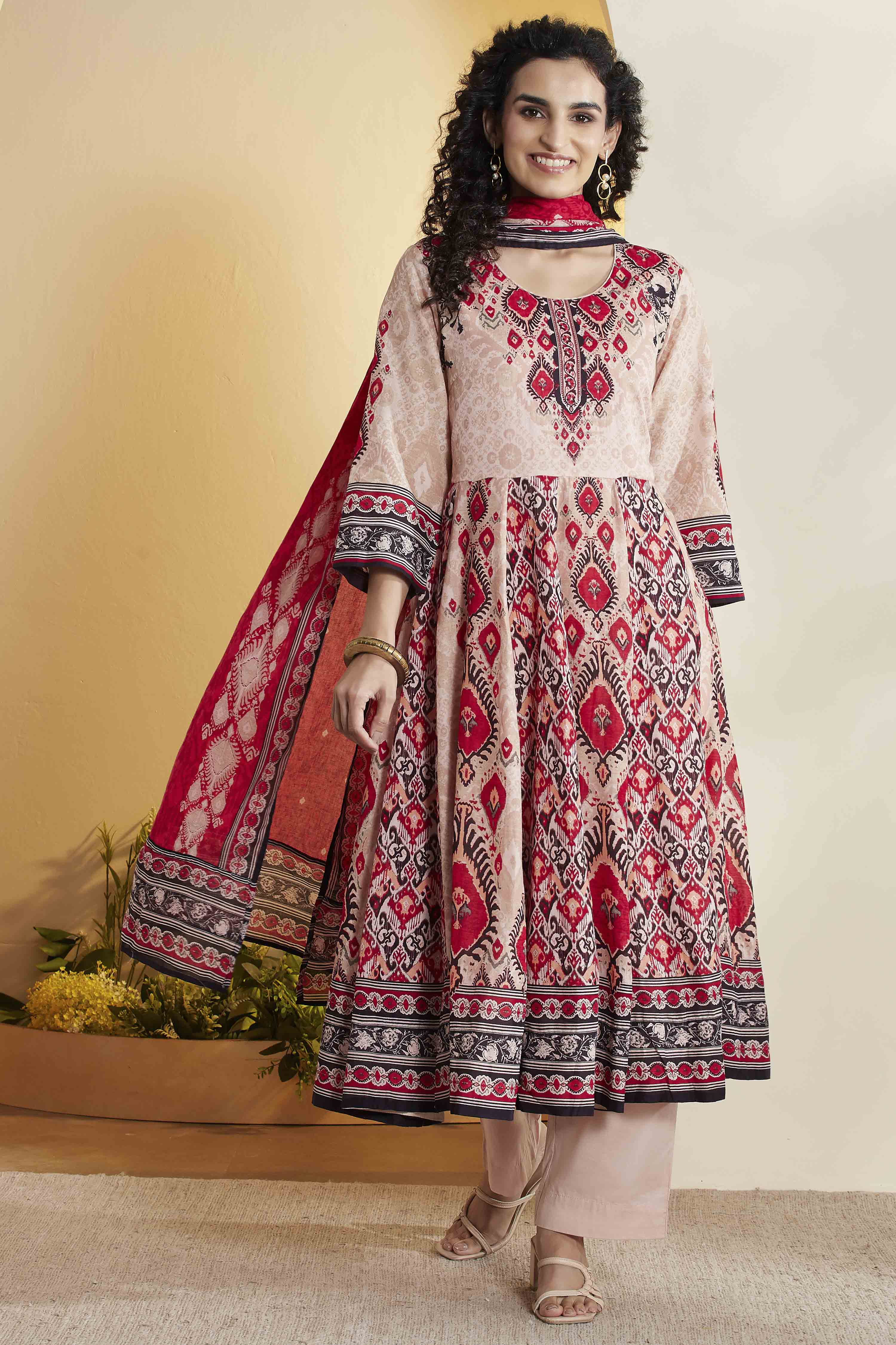 Beige Cotton Printed Anarkali Kurta Set image number 7