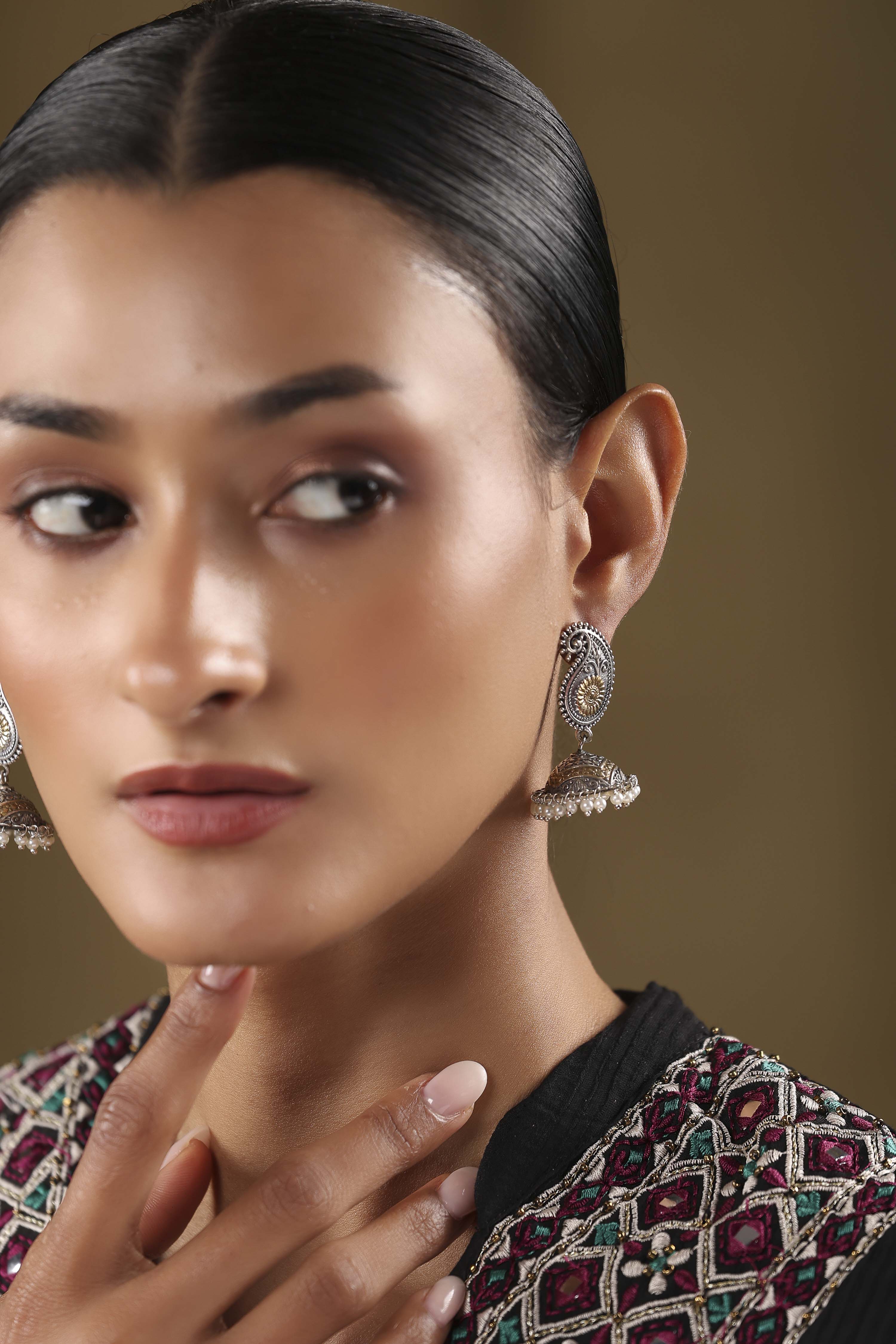 Oxidised Gold Brass Jhumka image number 1