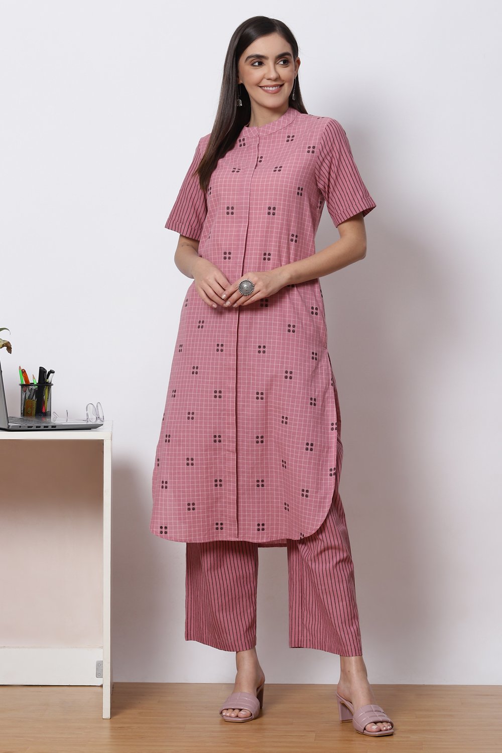 Pink Clay Cotton Straight Fusion Yarndyed Kurta Set image number 0