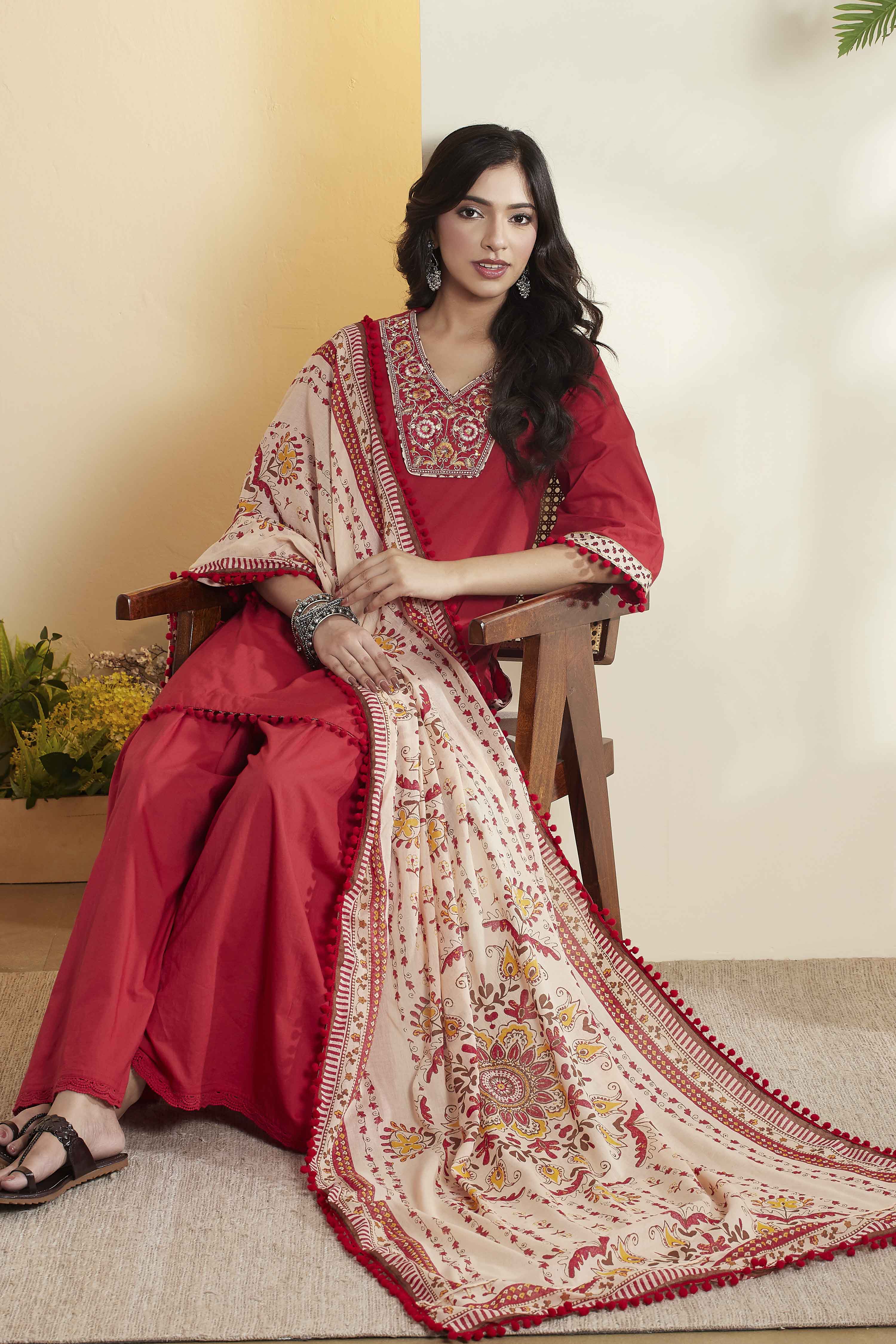 Red Cotton Straight Suit Set image number 0
