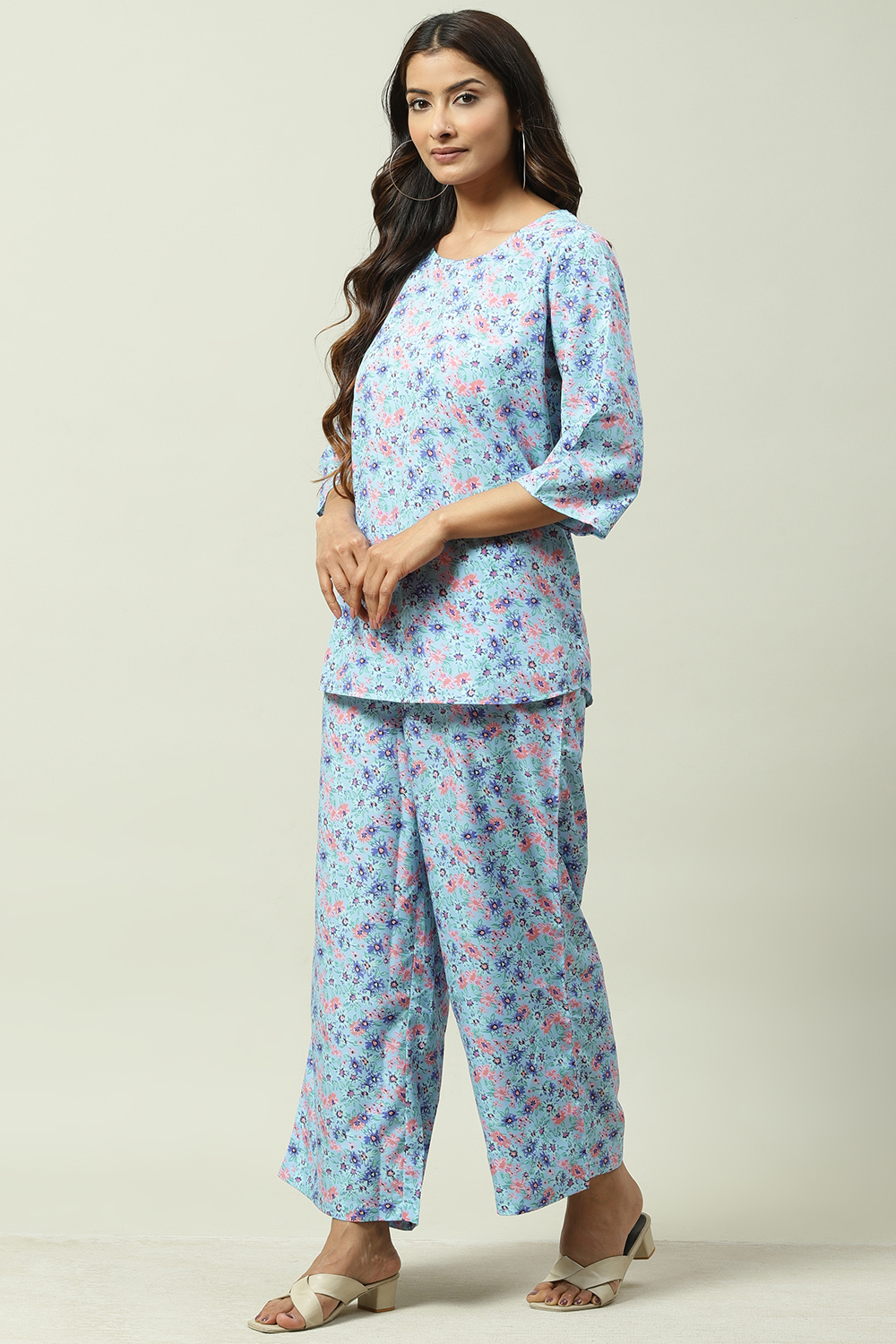 Sky Blue Printed Straight Suit Set image number 3