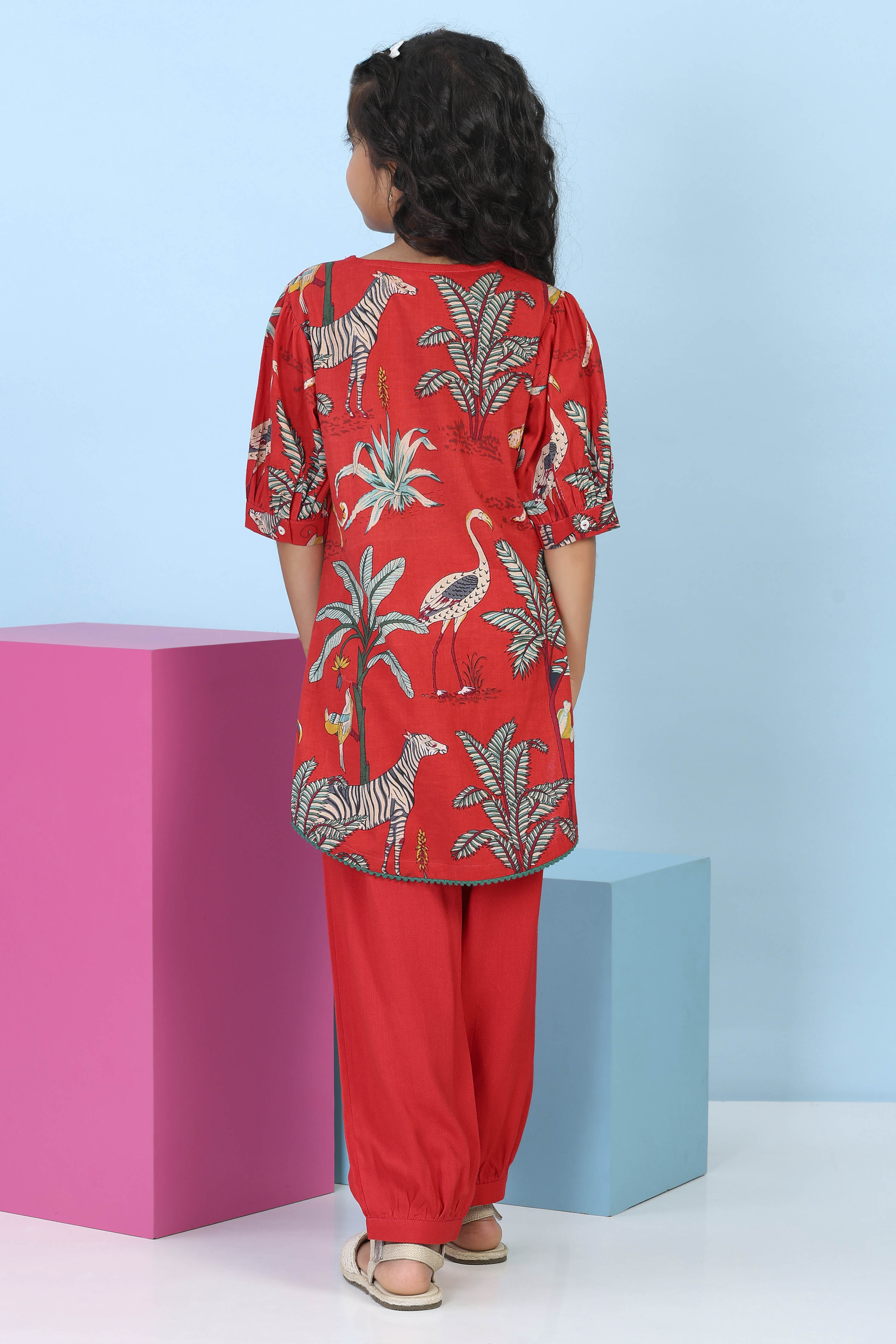Red Cotton Printed Straight Suit Set image number 5