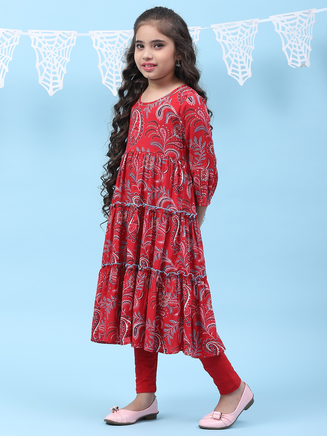 Red Rayon Tiered Printed Kurta image number 3