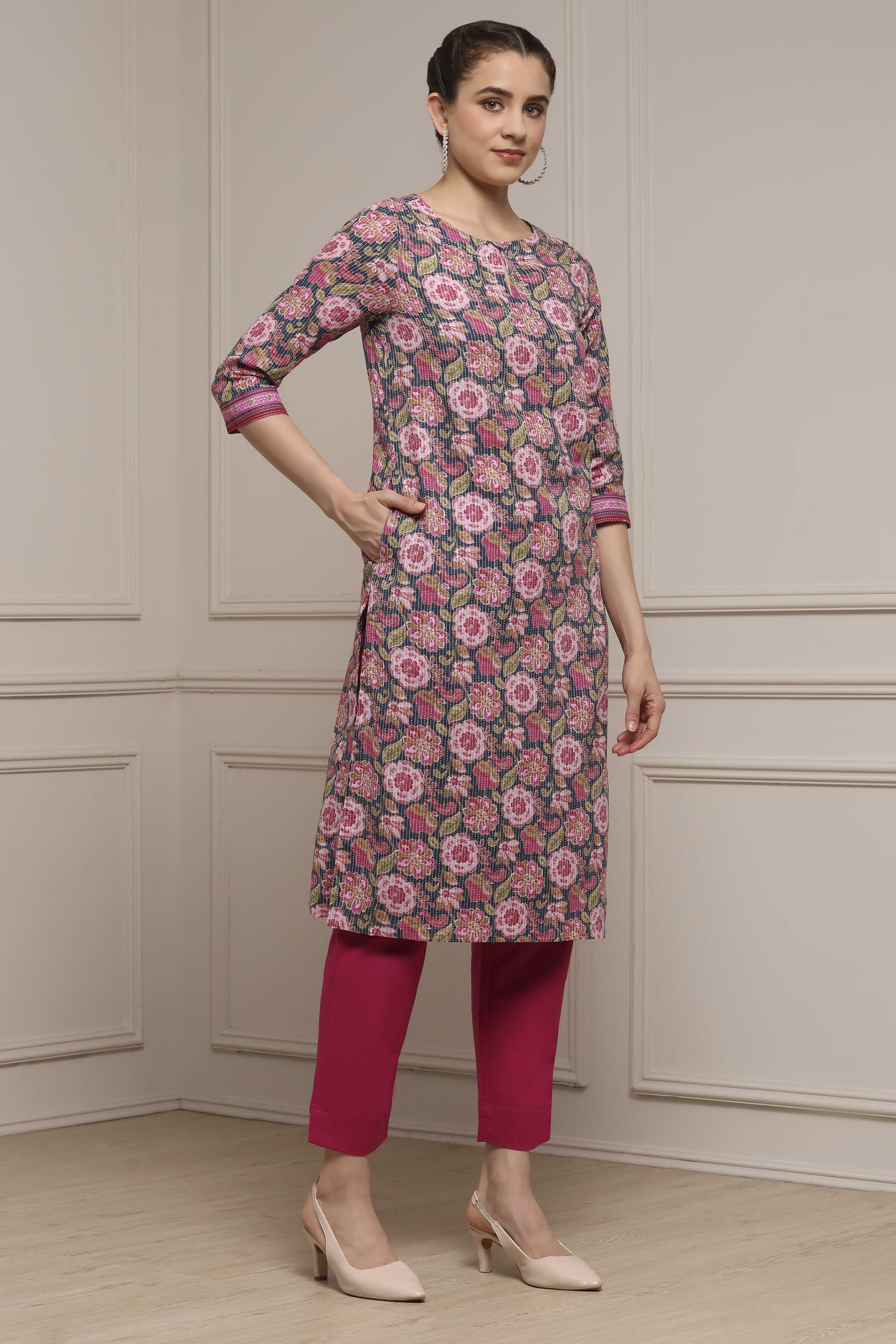 Pink Cotton Floral Printed Straight Kurta image number 0