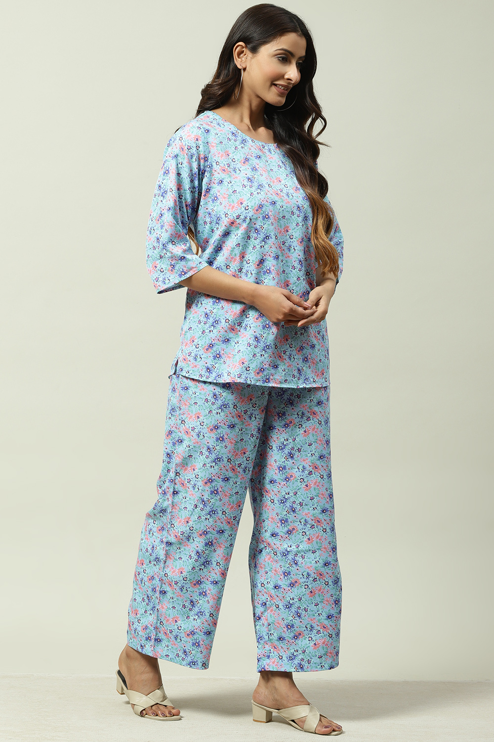 Sky Blue Printed Straight Suit Set image number 5