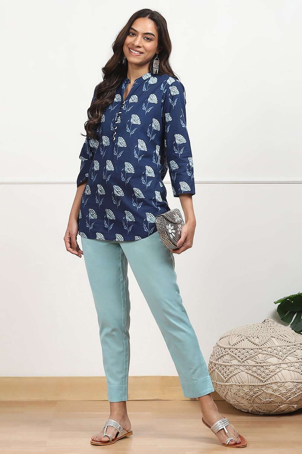 Rust Cotton Solid Regular Pants image number 0