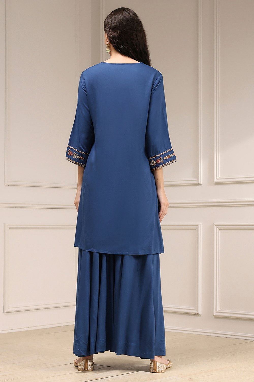 Navy Blue Embroidered Straight Suit Set image number 4