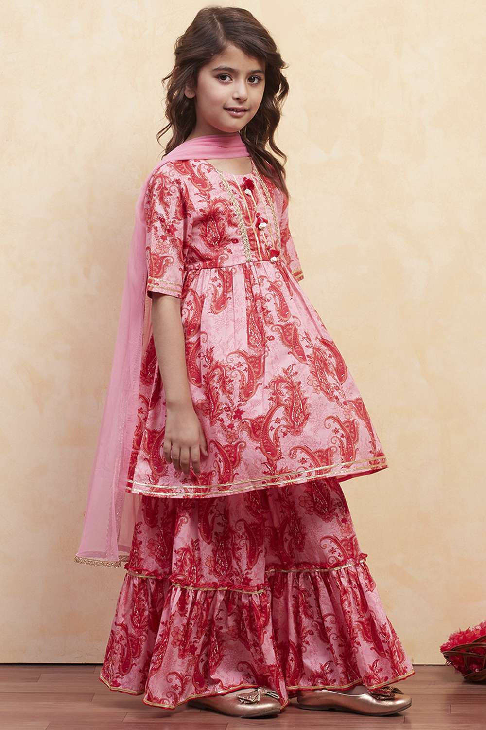 Pink Cotton Gathered Suit Set image number 5