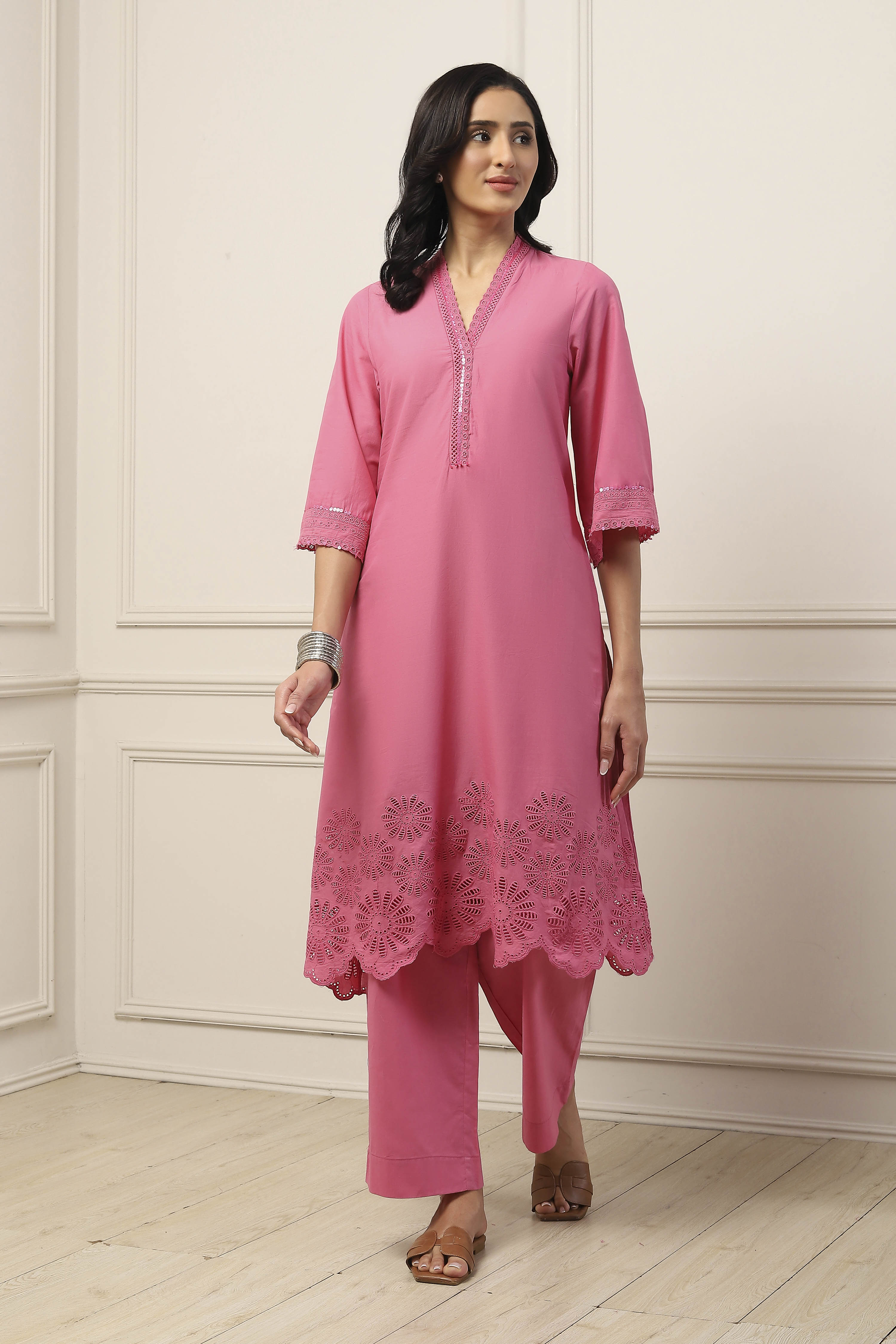 Pink Cotton Solid Floral Cutwork Straight Suit Set image number 6