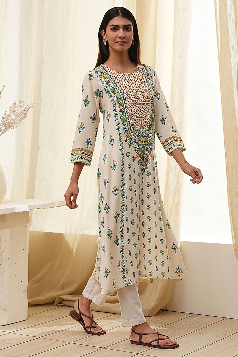 Cream-Colored Printed Straight Kurta image number 4