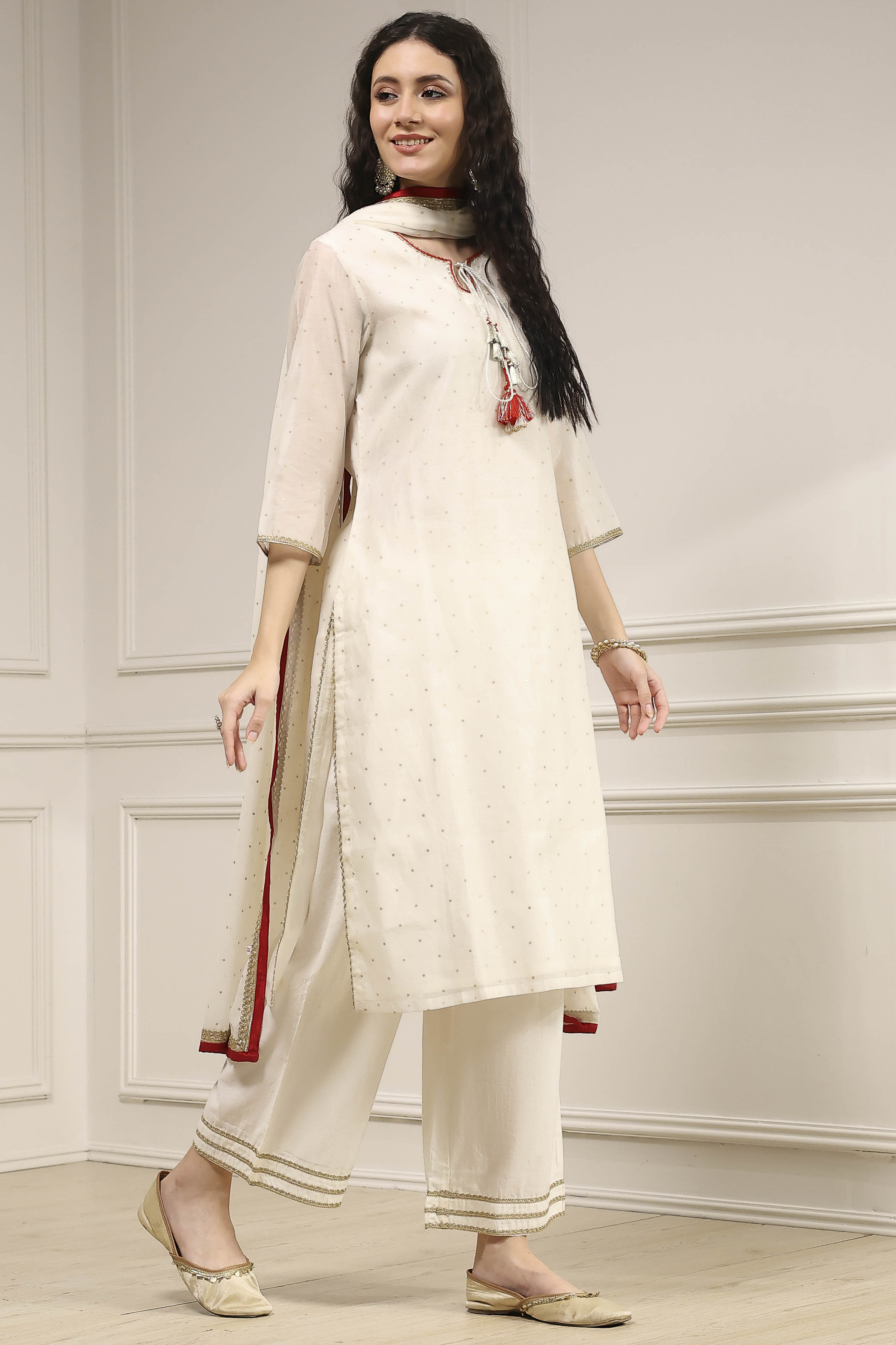 Off-White Art Silk Printed Straight Suit Set image number 5