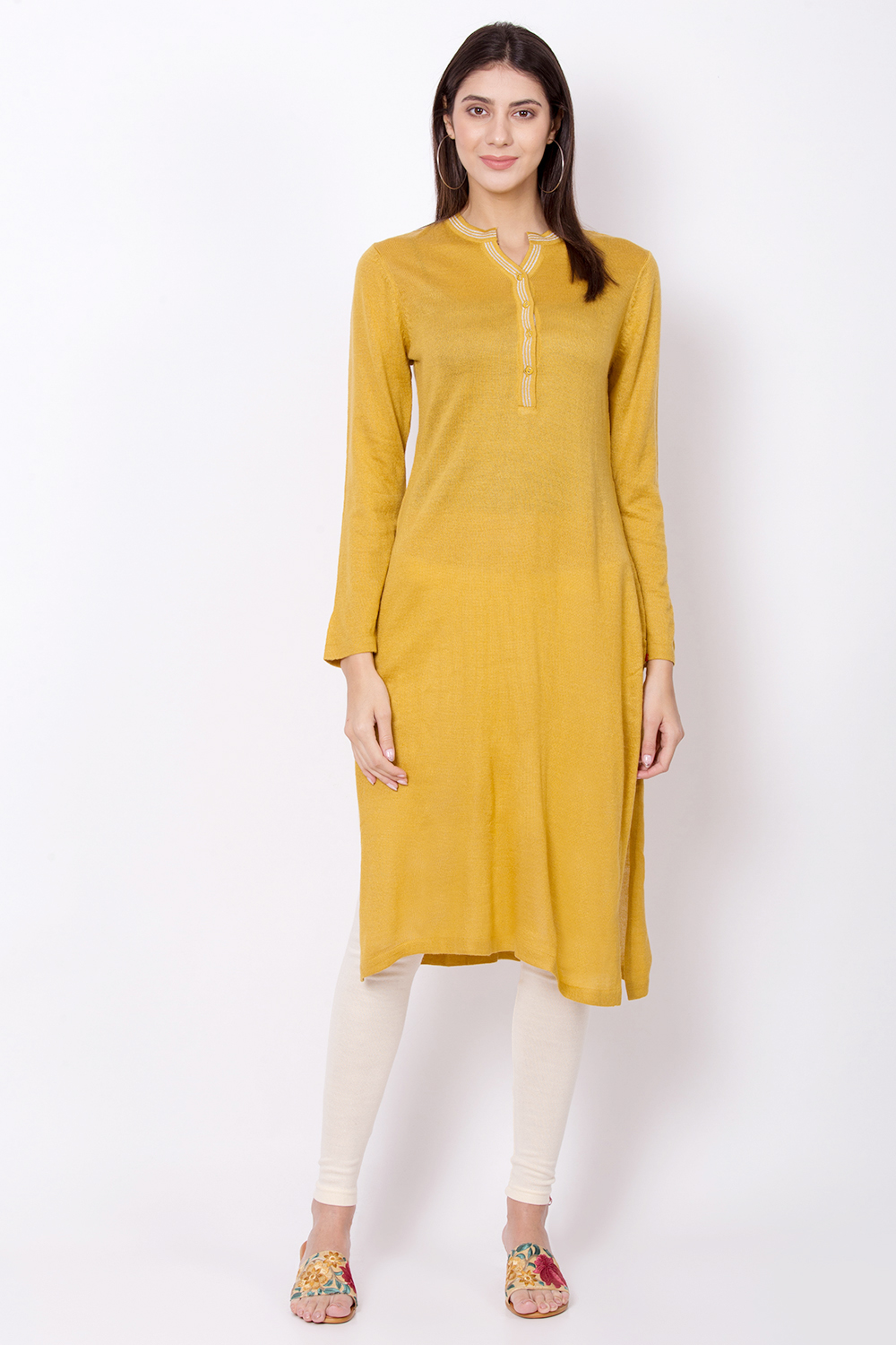 Yellow Acrylic Woollen Solid Kurta image number 3