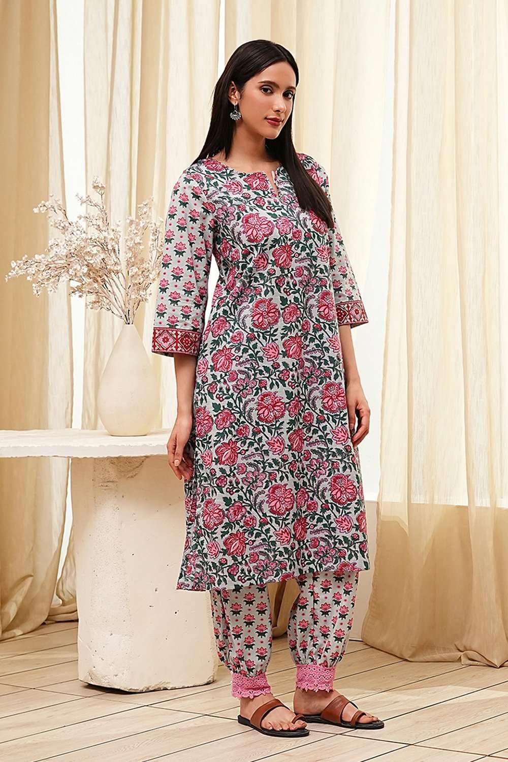 Blue and Pink Cotton Printed Straight Kurta Set image number 5