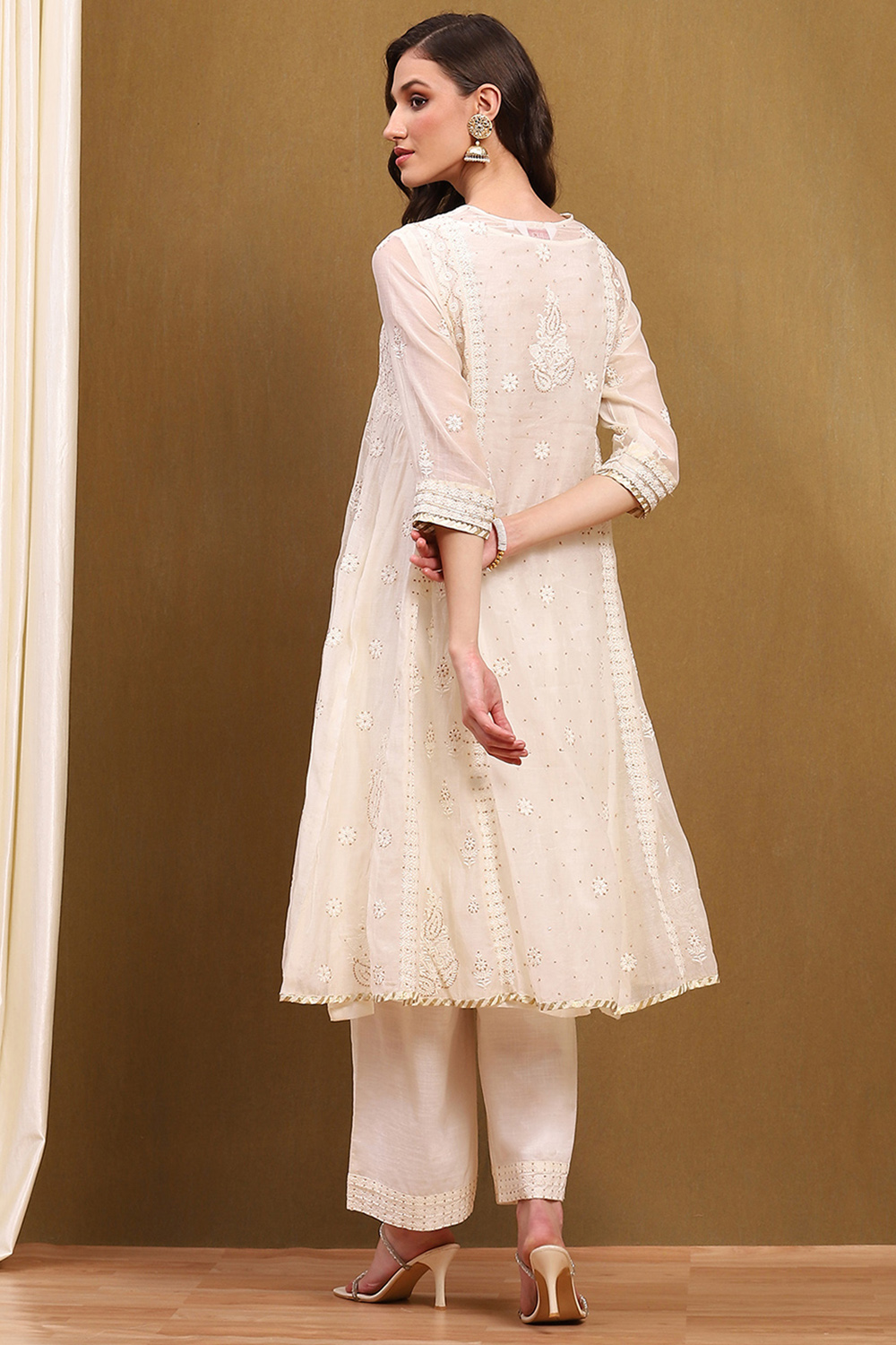 Powder Blue Silk Chanderi Embroidered Kalidar Suit Set image number 4