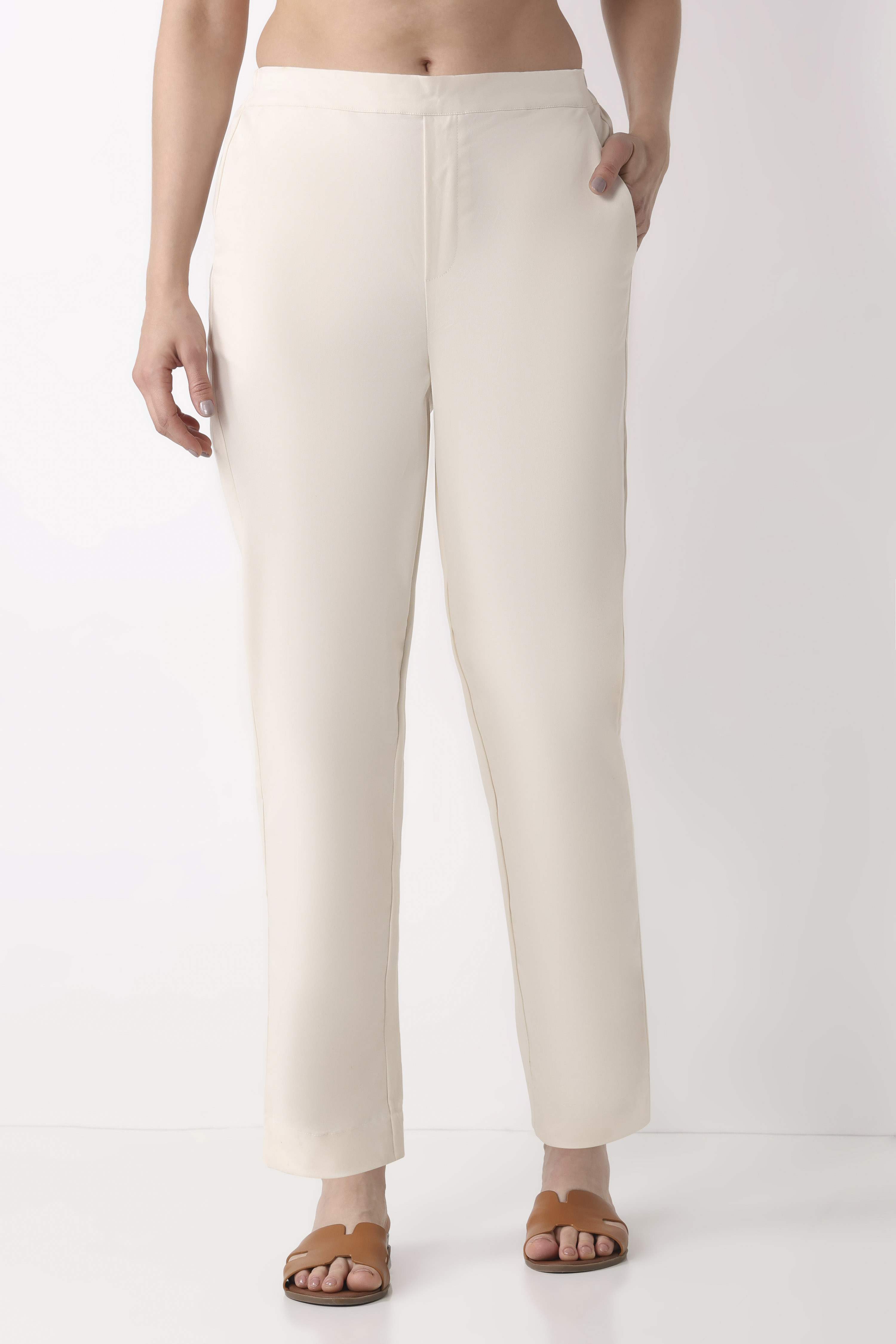 Off White Cotton Narrow Pants image number 4