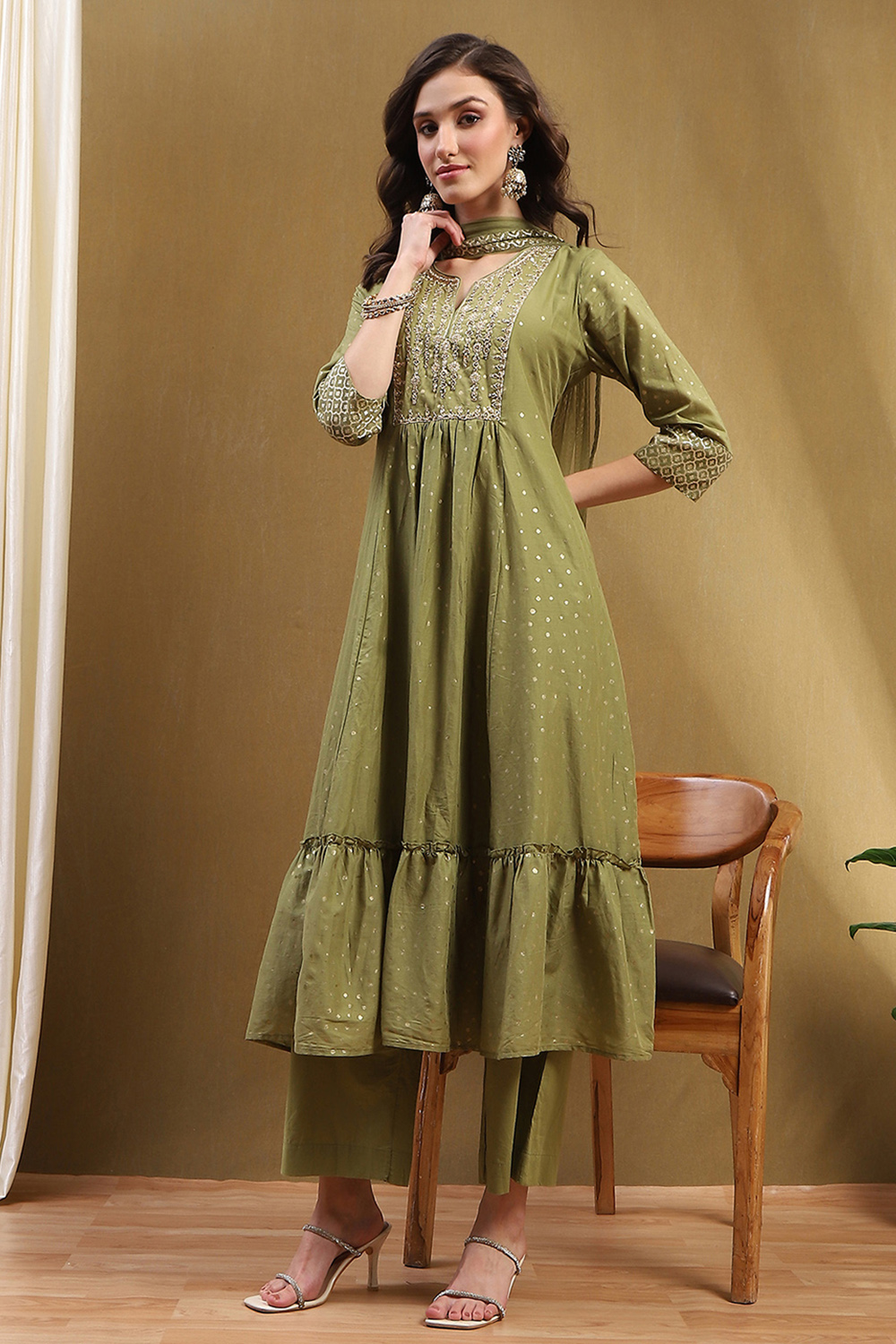 Green Cotton Printed Festive Gathered Suit Set image number 0
