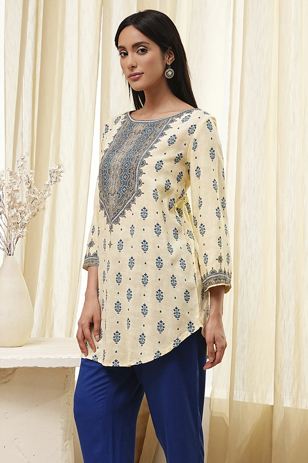 Beige Viscose Printed Straight  Short Kurta image number 2