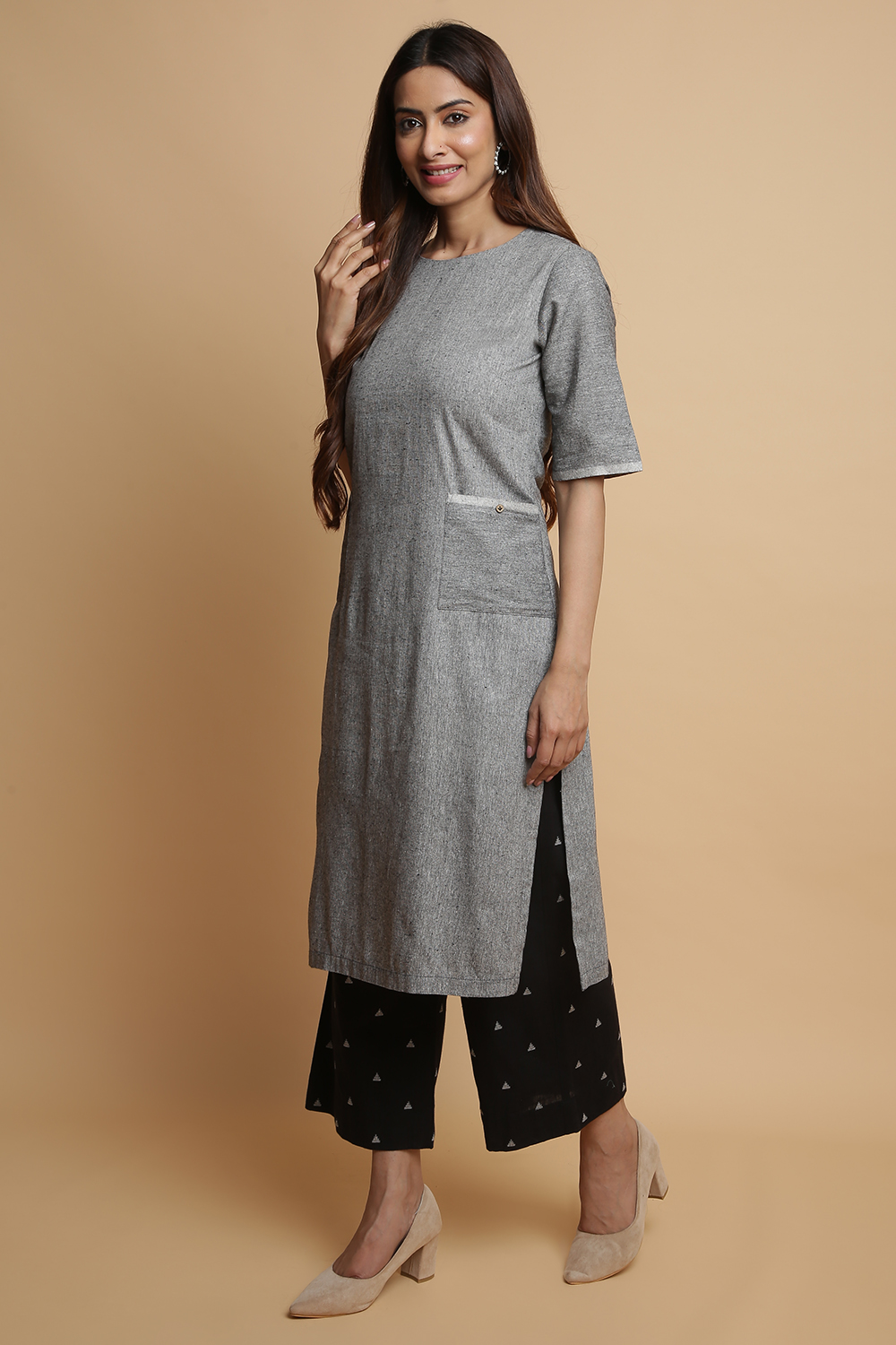 Grey Cotton Kurta Pants Set image number 5