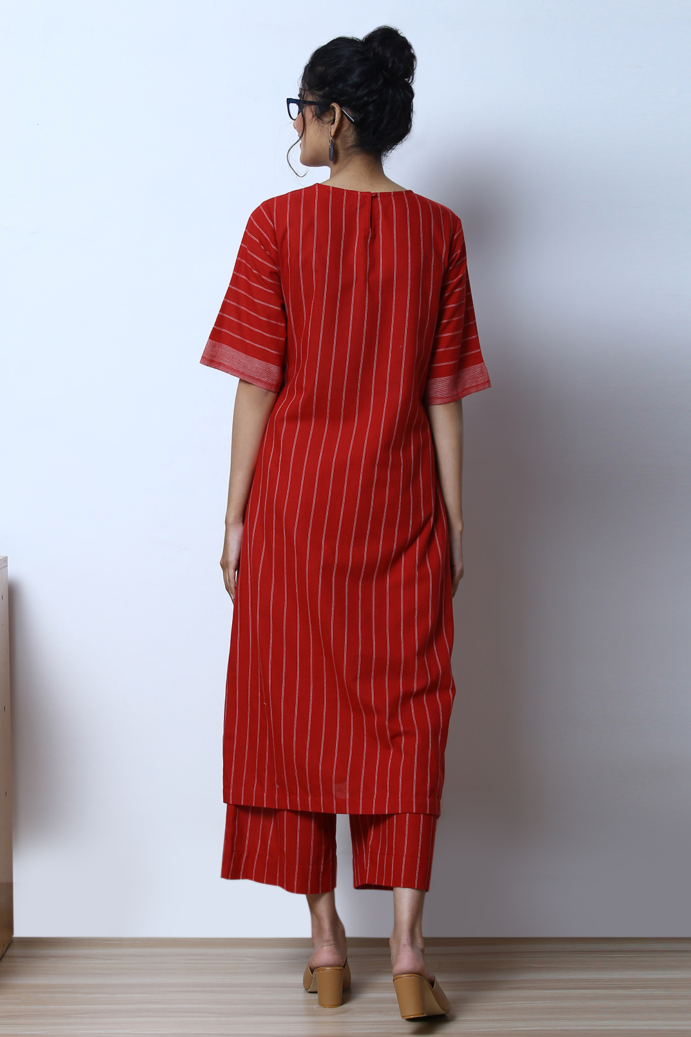 Red Cotton Straight Kurta Flared Palazzo Suit Set image number 6