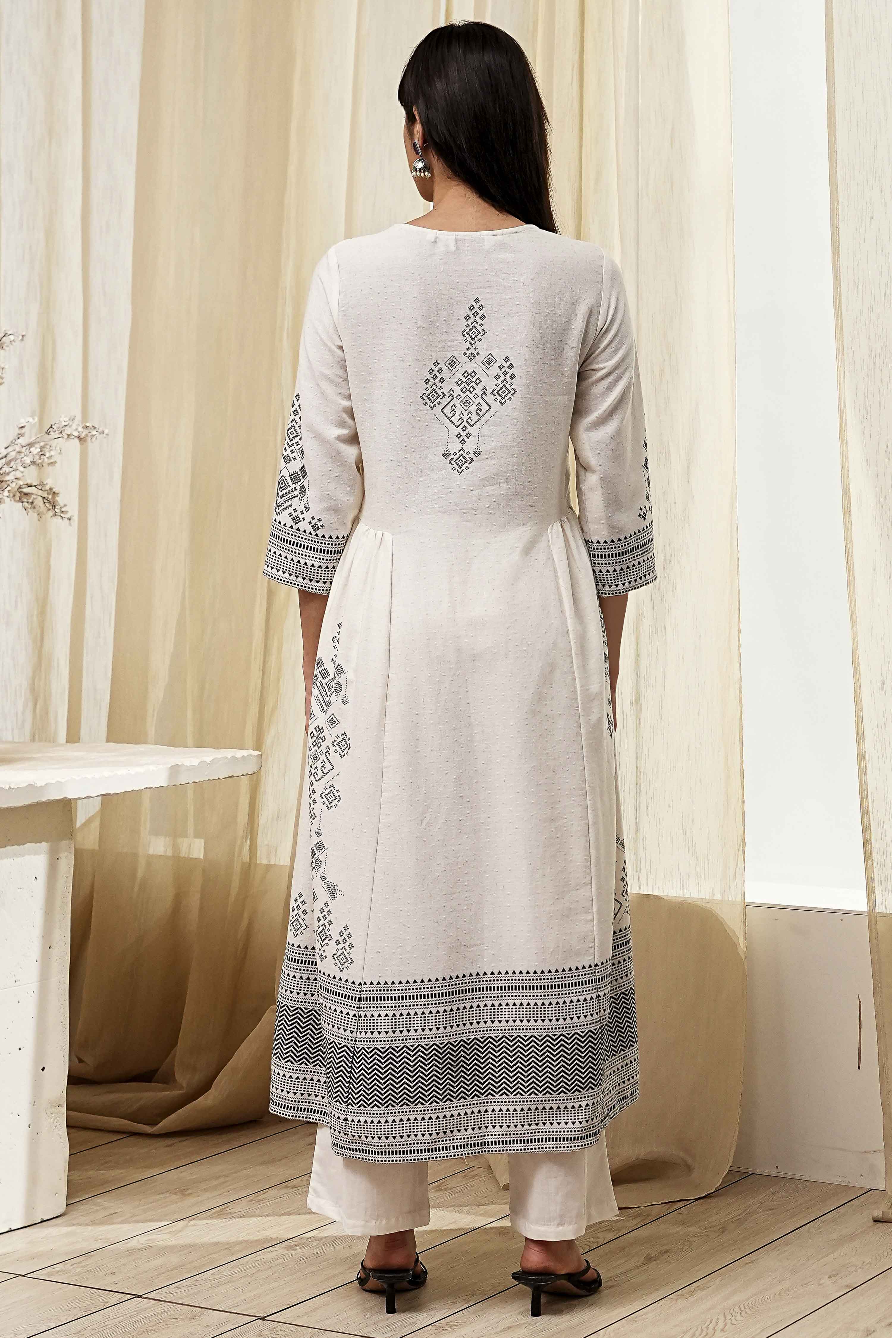 White and Black Cotton Gathered Kurta Set image number 4