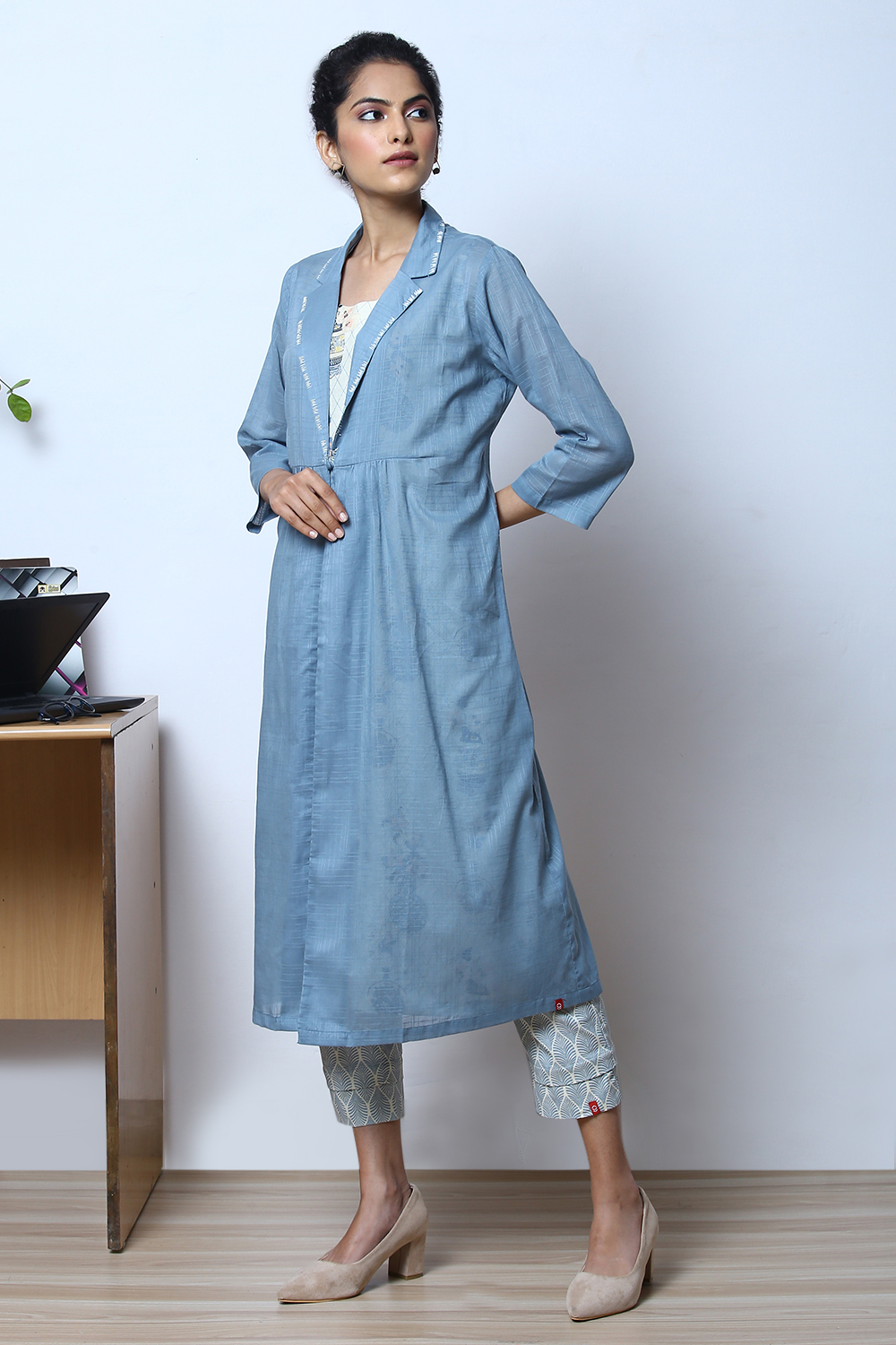 Blue Cotton Straight Printed Kurta With Shrug image number 7