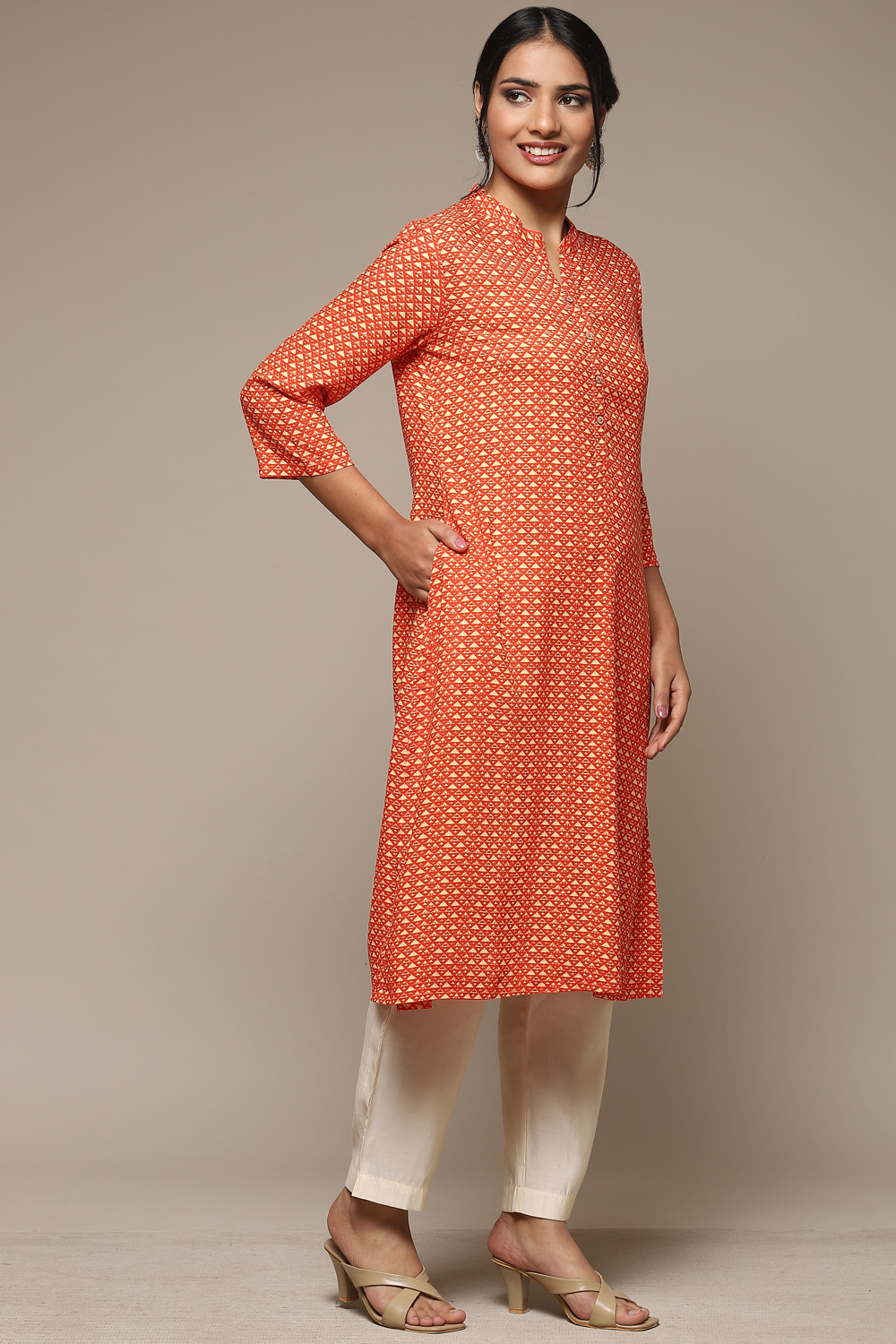 Orange Rayon Straight Printed Kurta image number 3