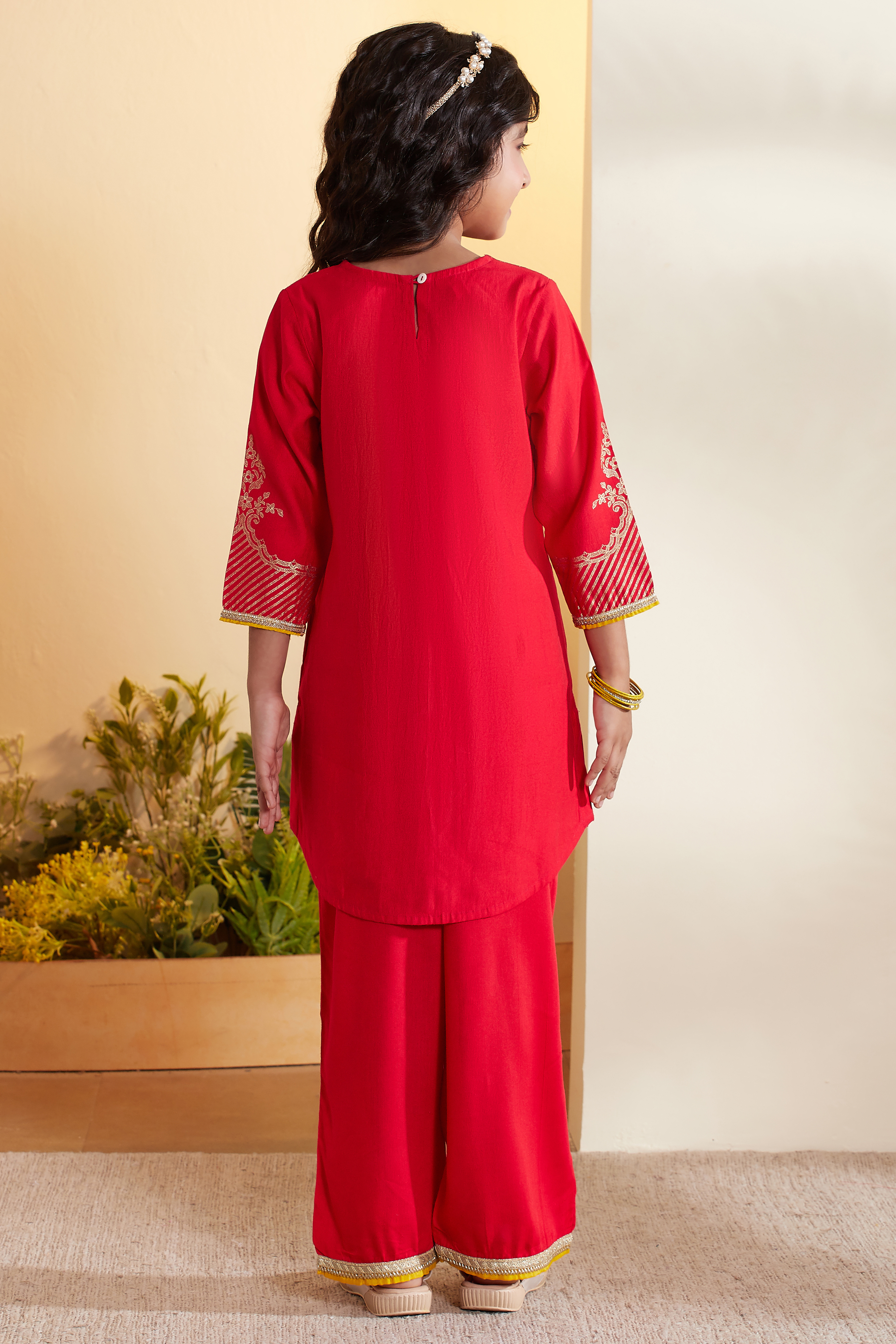 Red Ethnic Motif Printed Straight Kurta Set image number 5