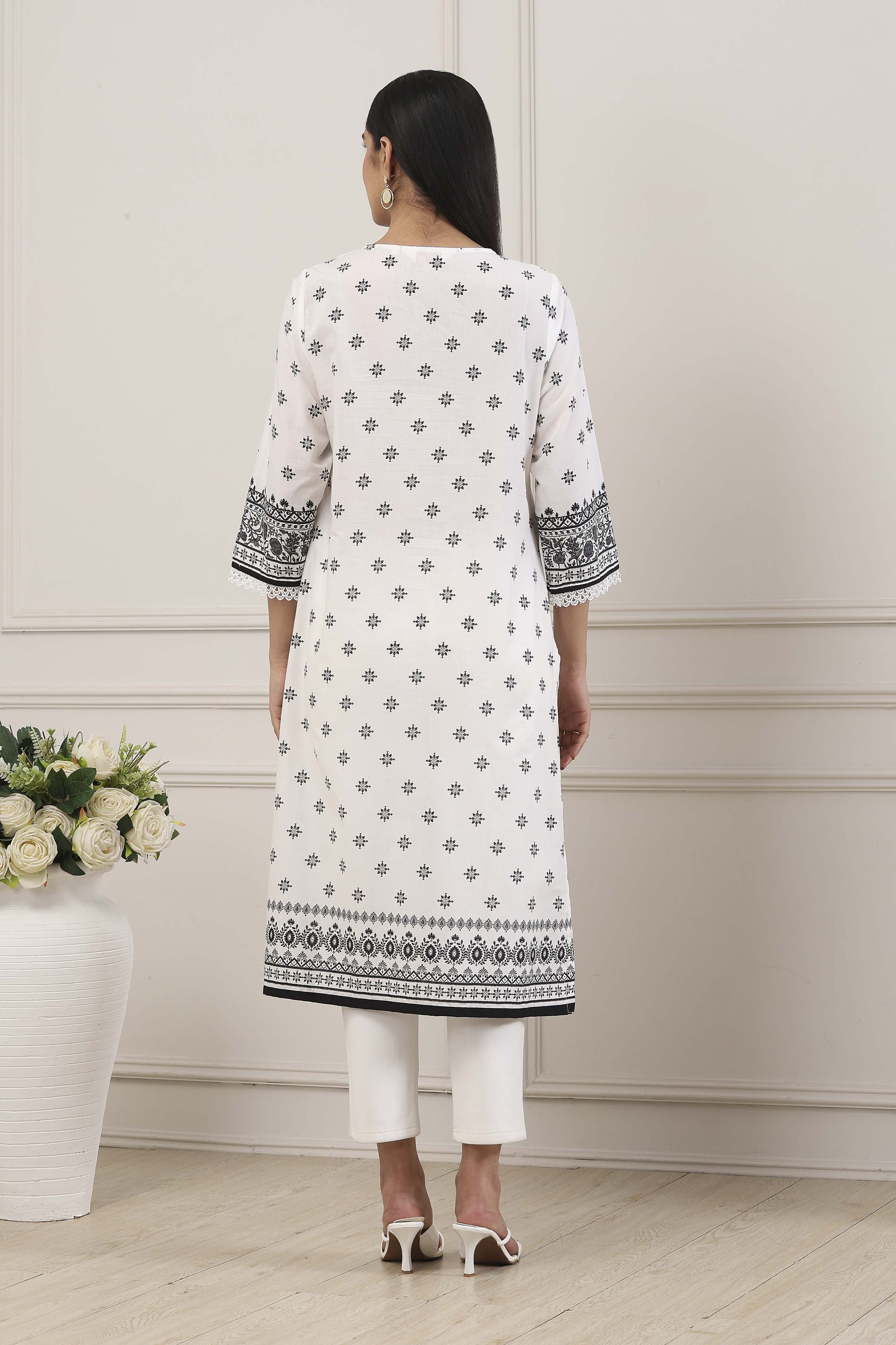 Blue Cotton Ethnic Motifs Printed Straight Kurta image number 3
