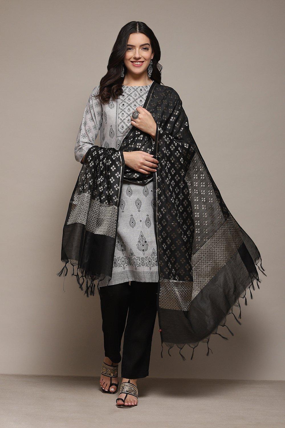 Black Poly Metalic Yarndyed Dupatta image number 2