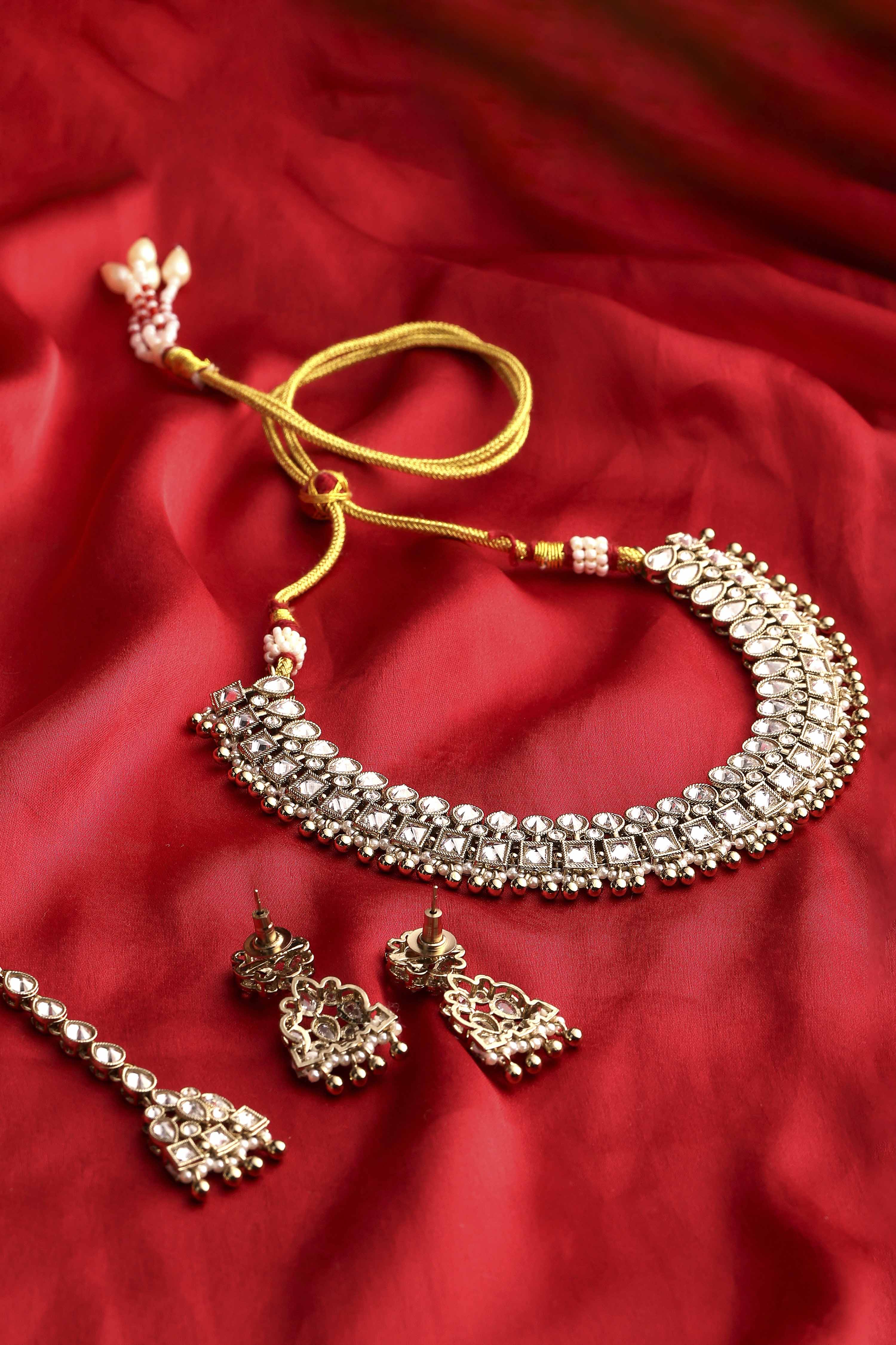 Silver Toned Gold Plated Alloy Studded Necklace Set image number 2
