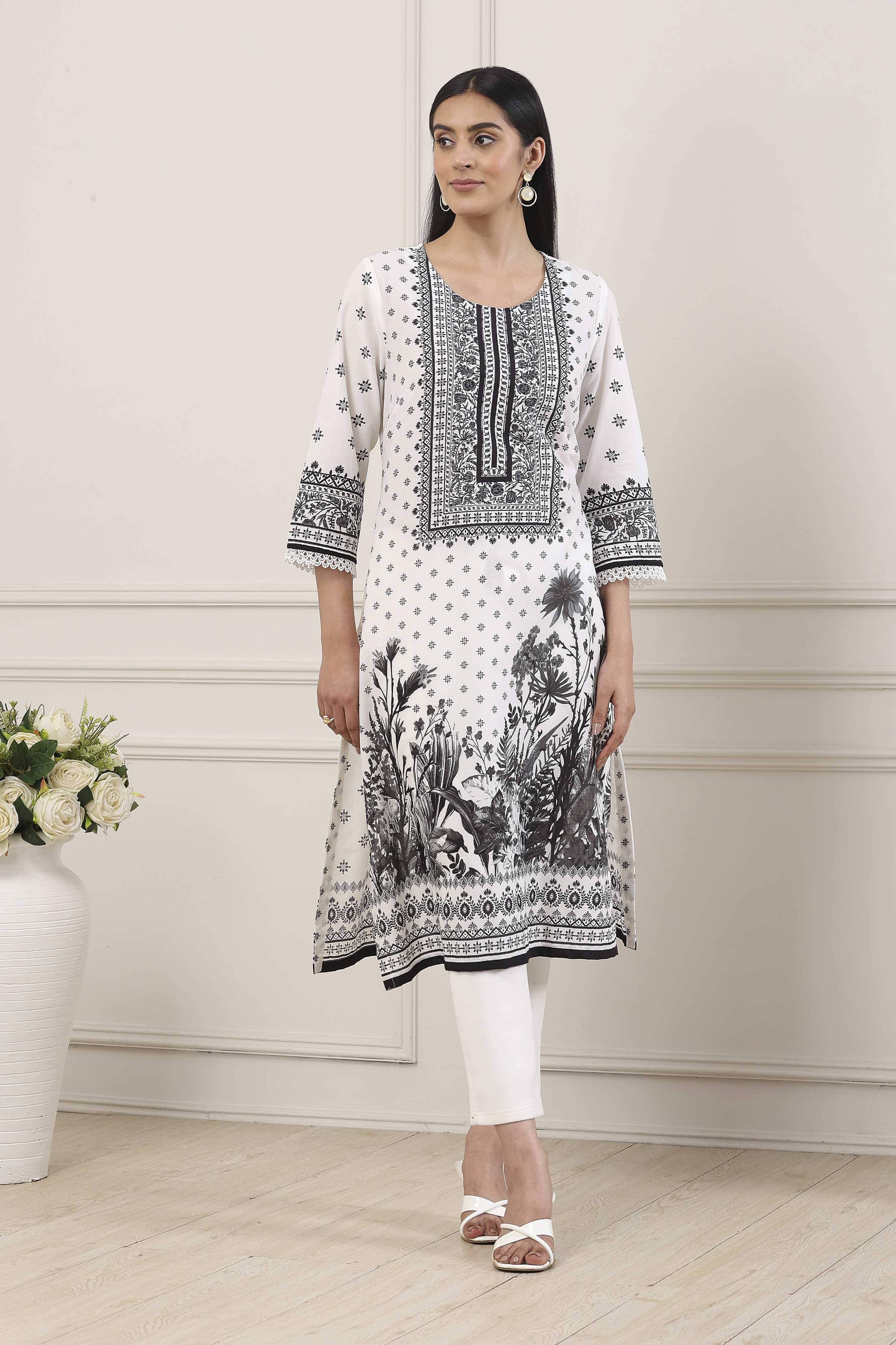 Blue Cotton Ethnic Motifs Printed Straight Kurta image number 5