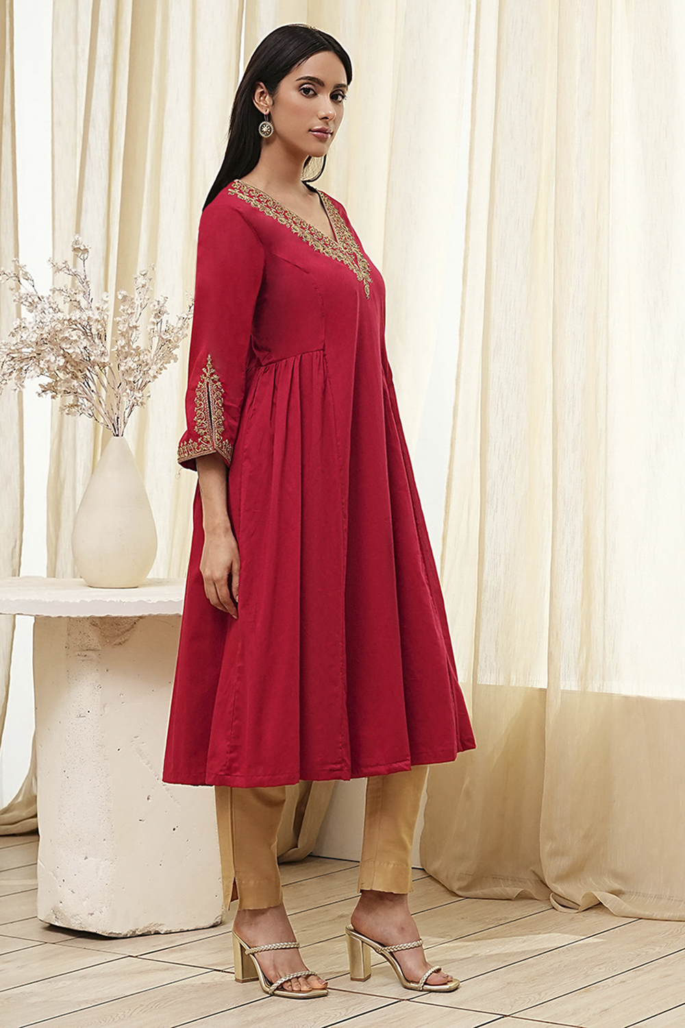 Red Cotton Solid A-Line Kurta image number 4