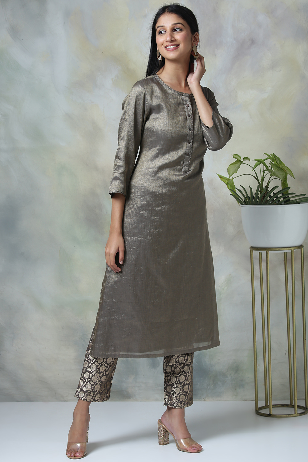 Brown Metallic Cotton Straight Kurta Pants Set image number 3