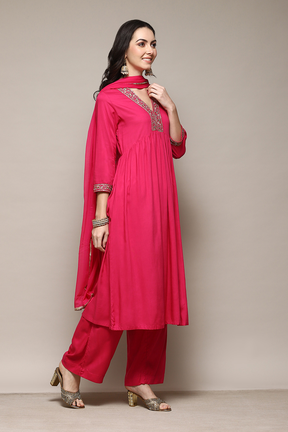 Fuchsia LIVA Gathered Kurta Palazzo Suit Set image number 6